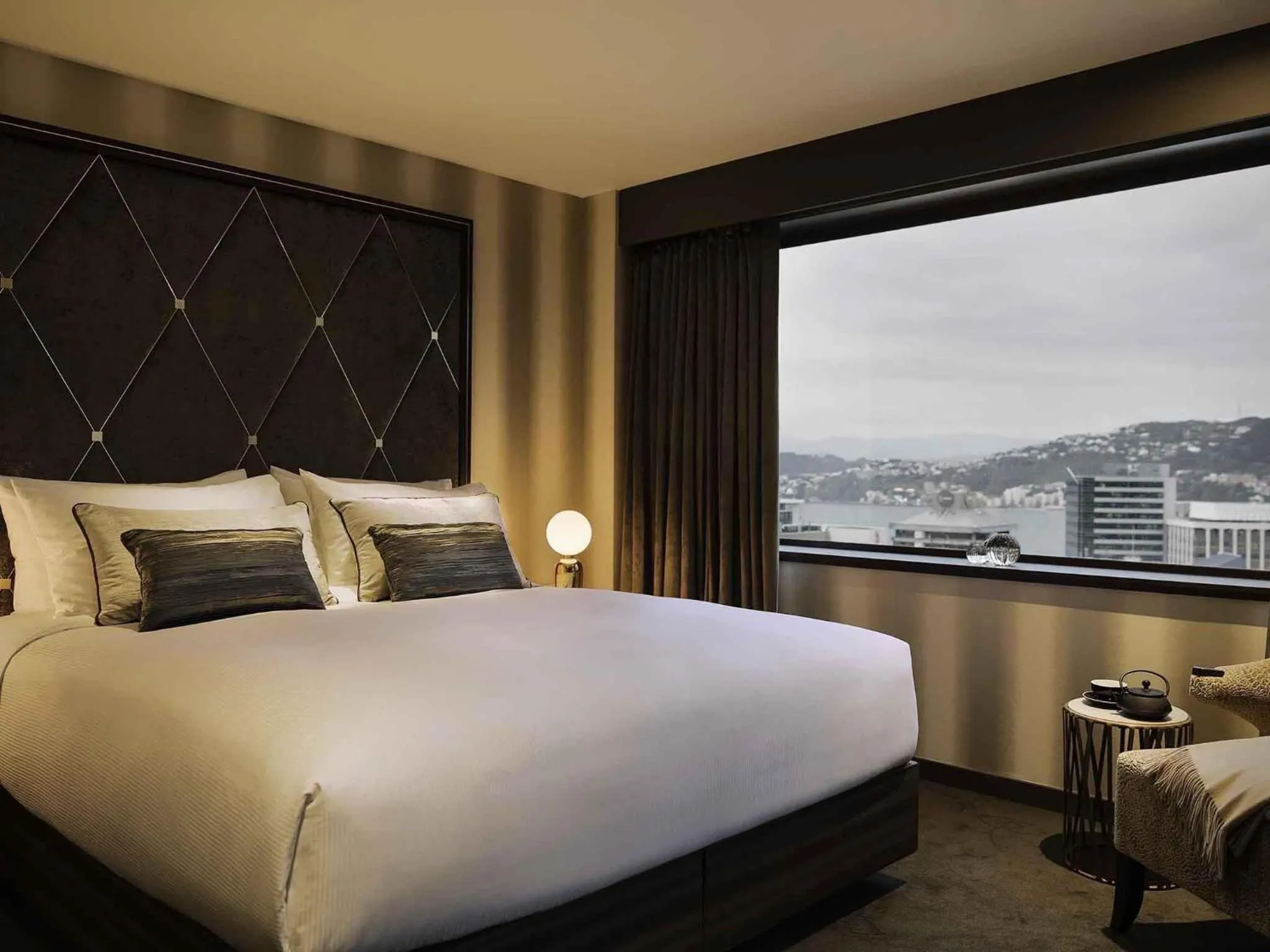 Photo of the whole room, Bed in Sofitel Wellington