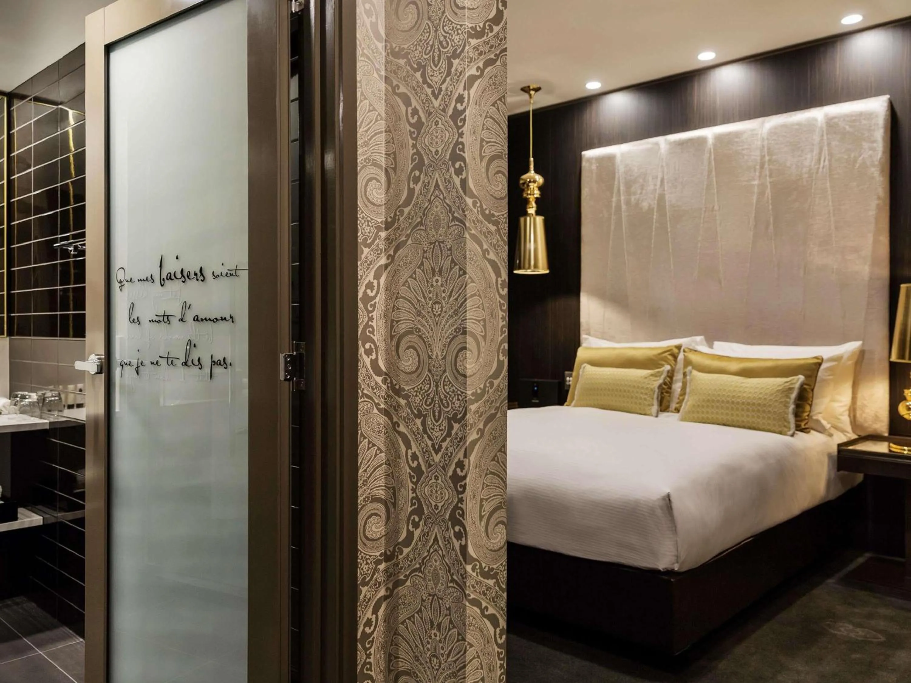 Bedroom, Bed in Sofitel Wellington