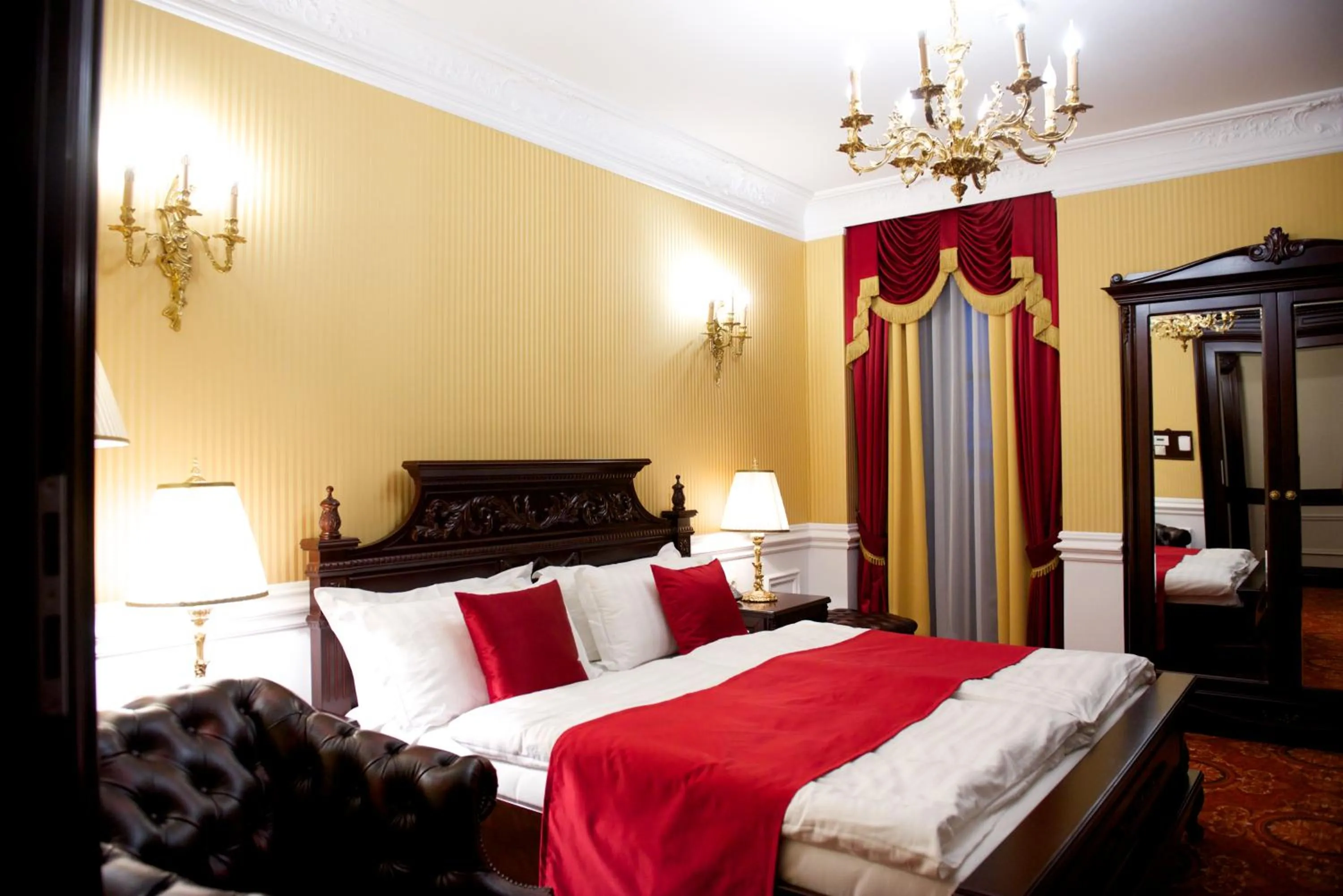 Bed in Forgách Kastély