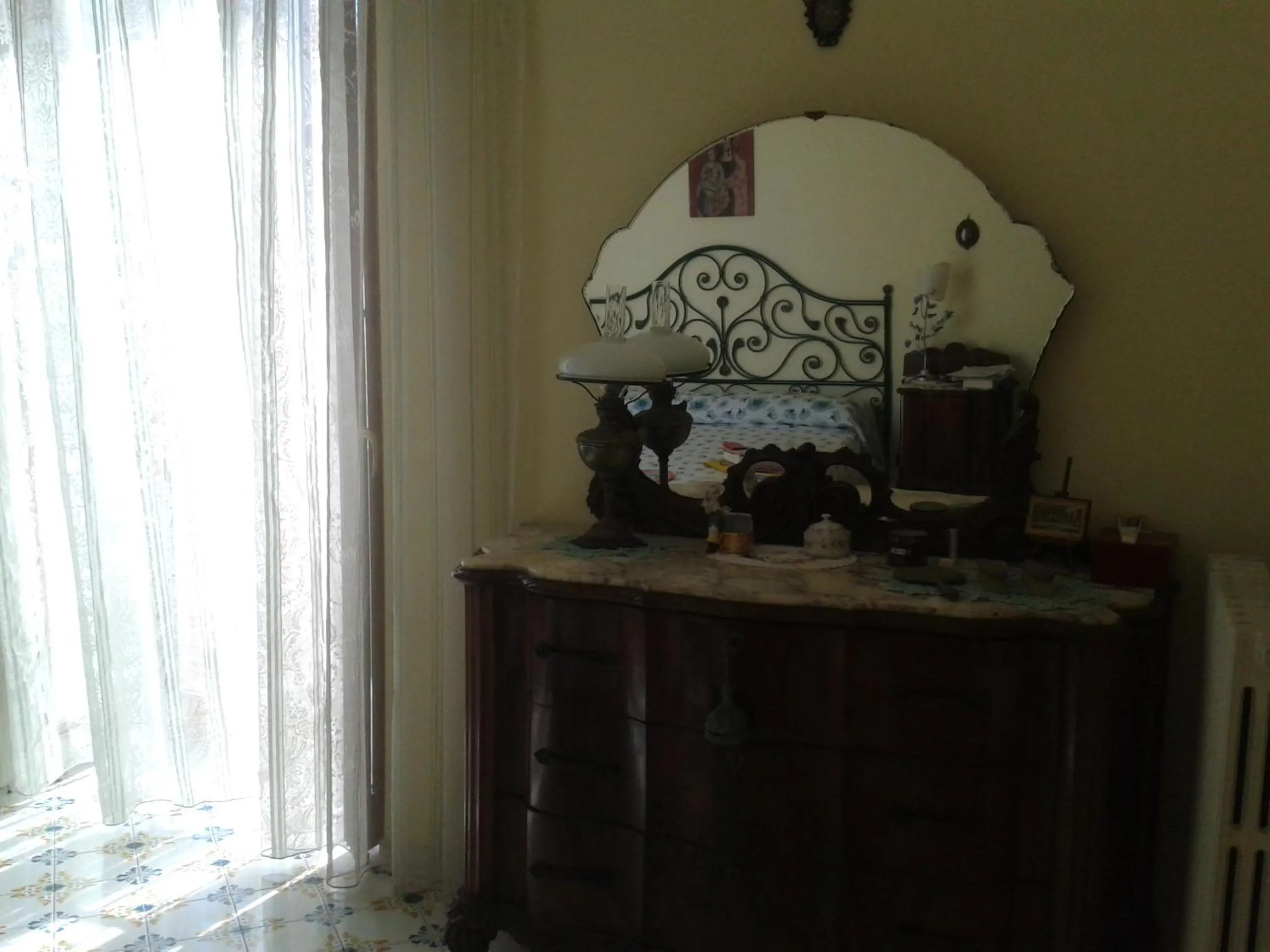Decorative detail in B&B Ap