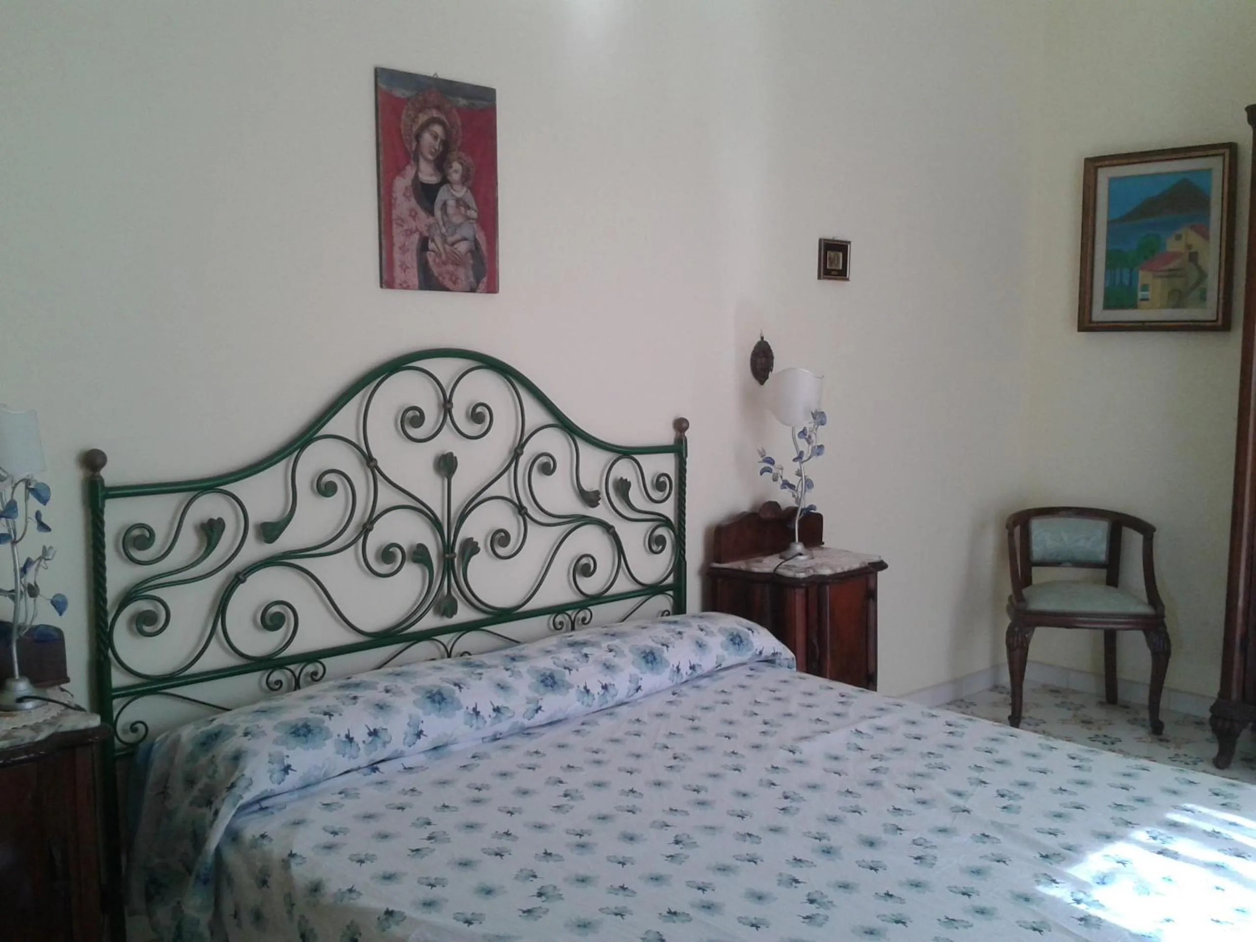 Photo of the whole room in B&B Ap