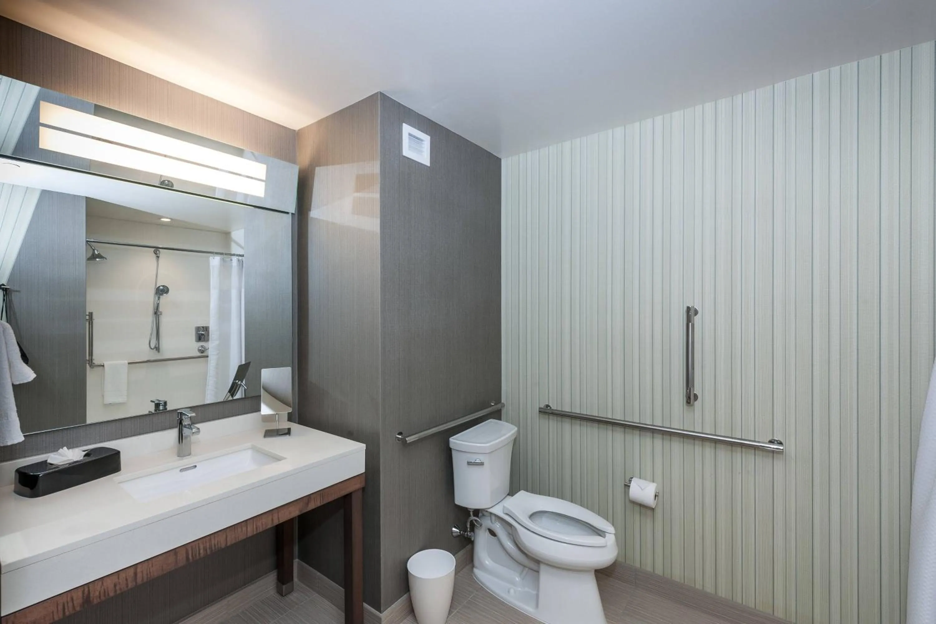 Bathroom in Courtyard by Marriott Boston Littleton