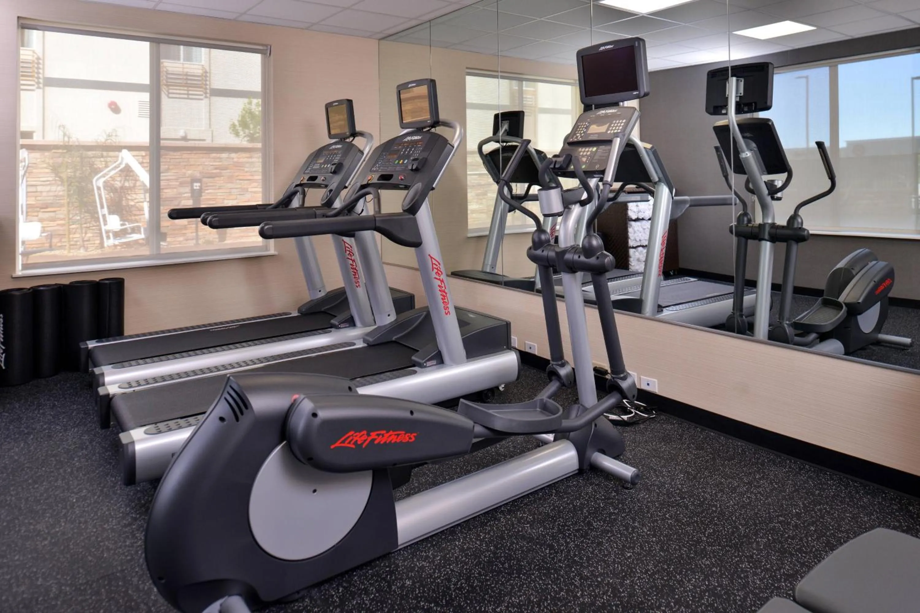 Fitness centre/facilities in Fairfield Inn & Suites by Marriott Sacramento Airport Woodland