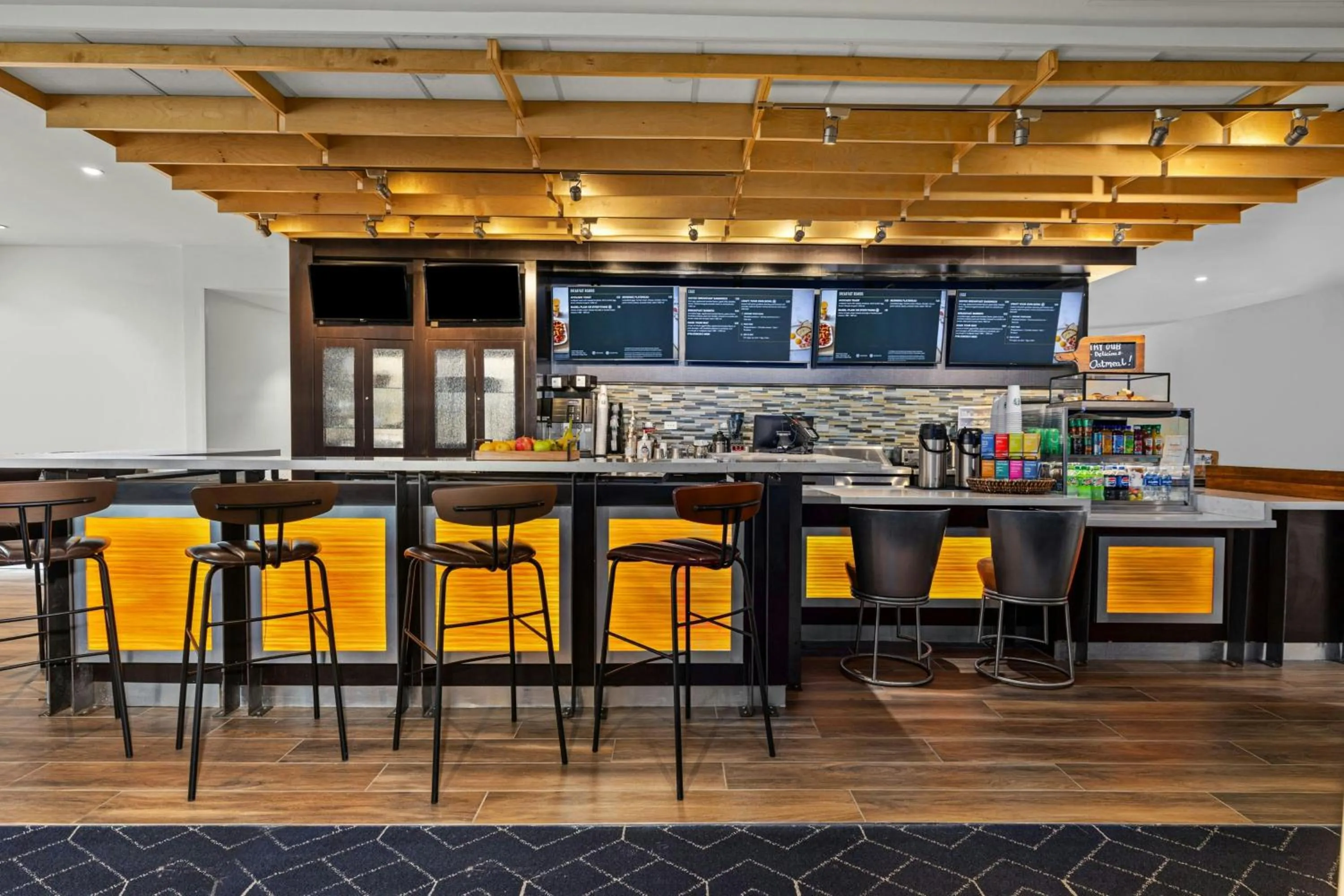 Lobby or reception in Courtyard by Marriott Oxford