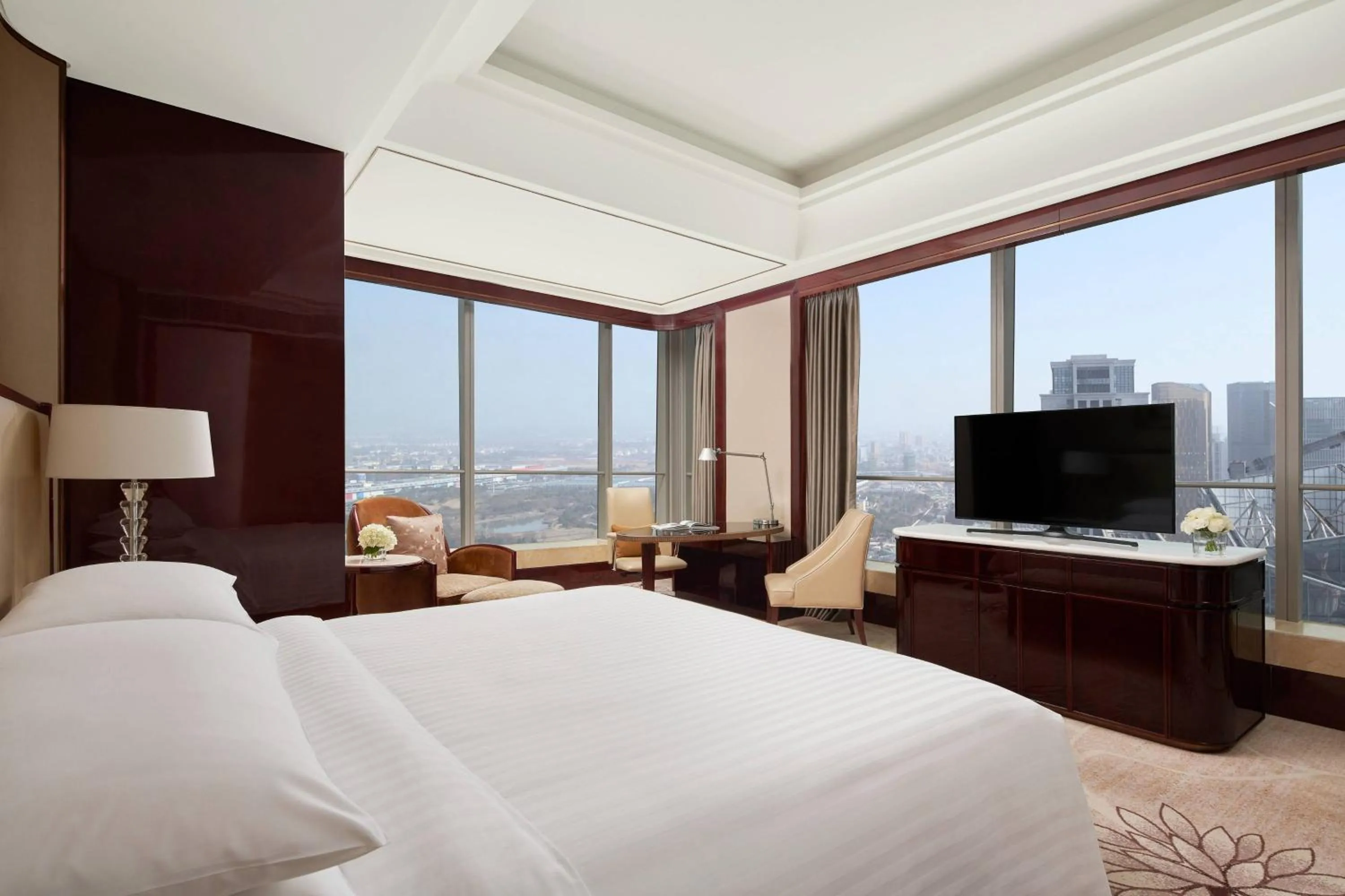 Photo of the whole room, Bed in Yiwu Marriott Hotel
