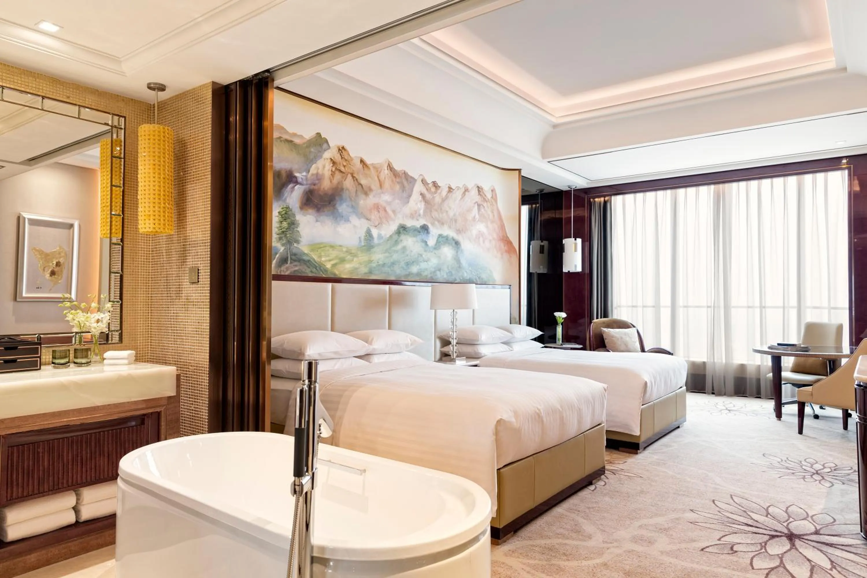 Property building, Bed in Yiwu Marriott Hotel