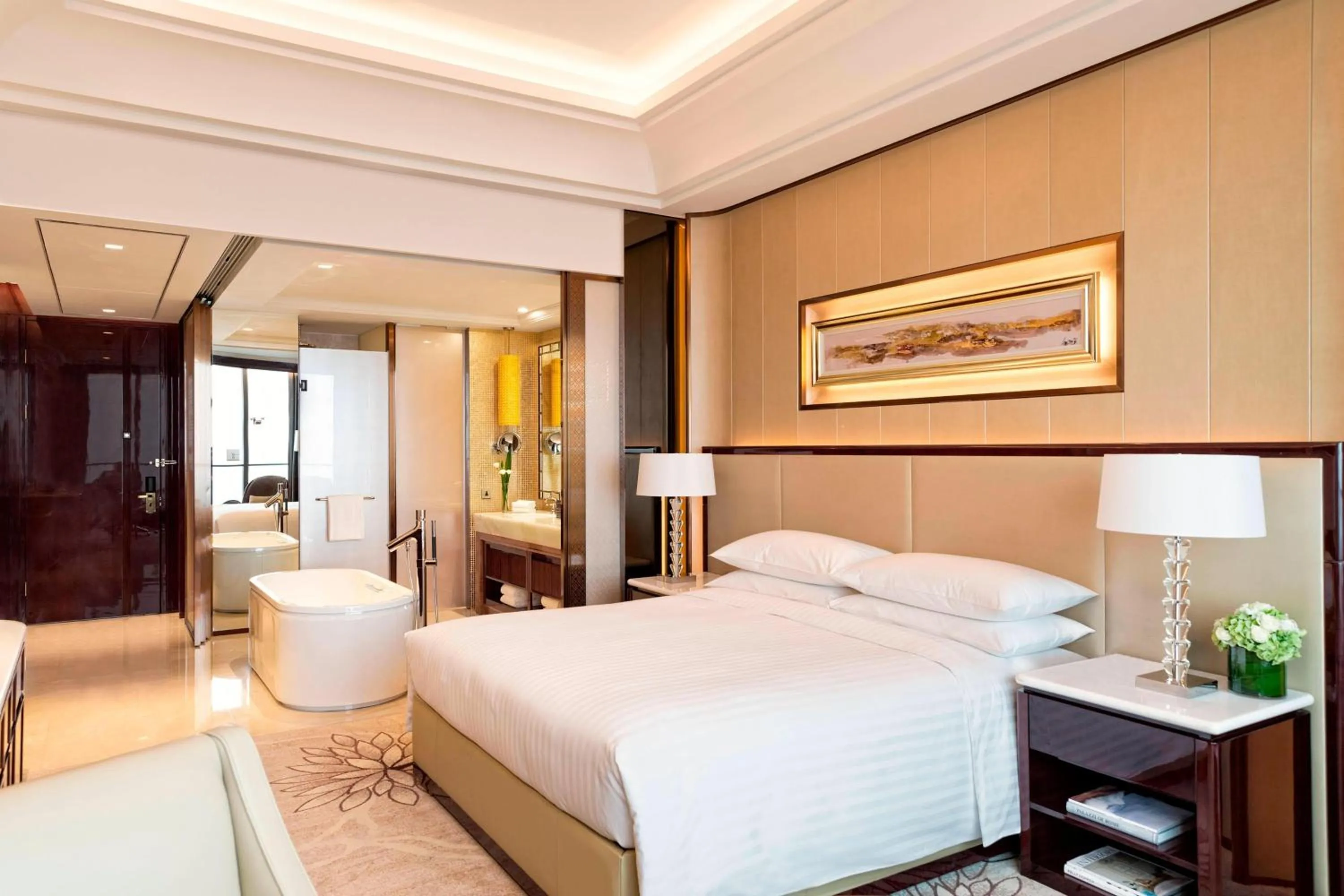 Photo of the whole room, Bed in Yiwu Marriott Hotel
