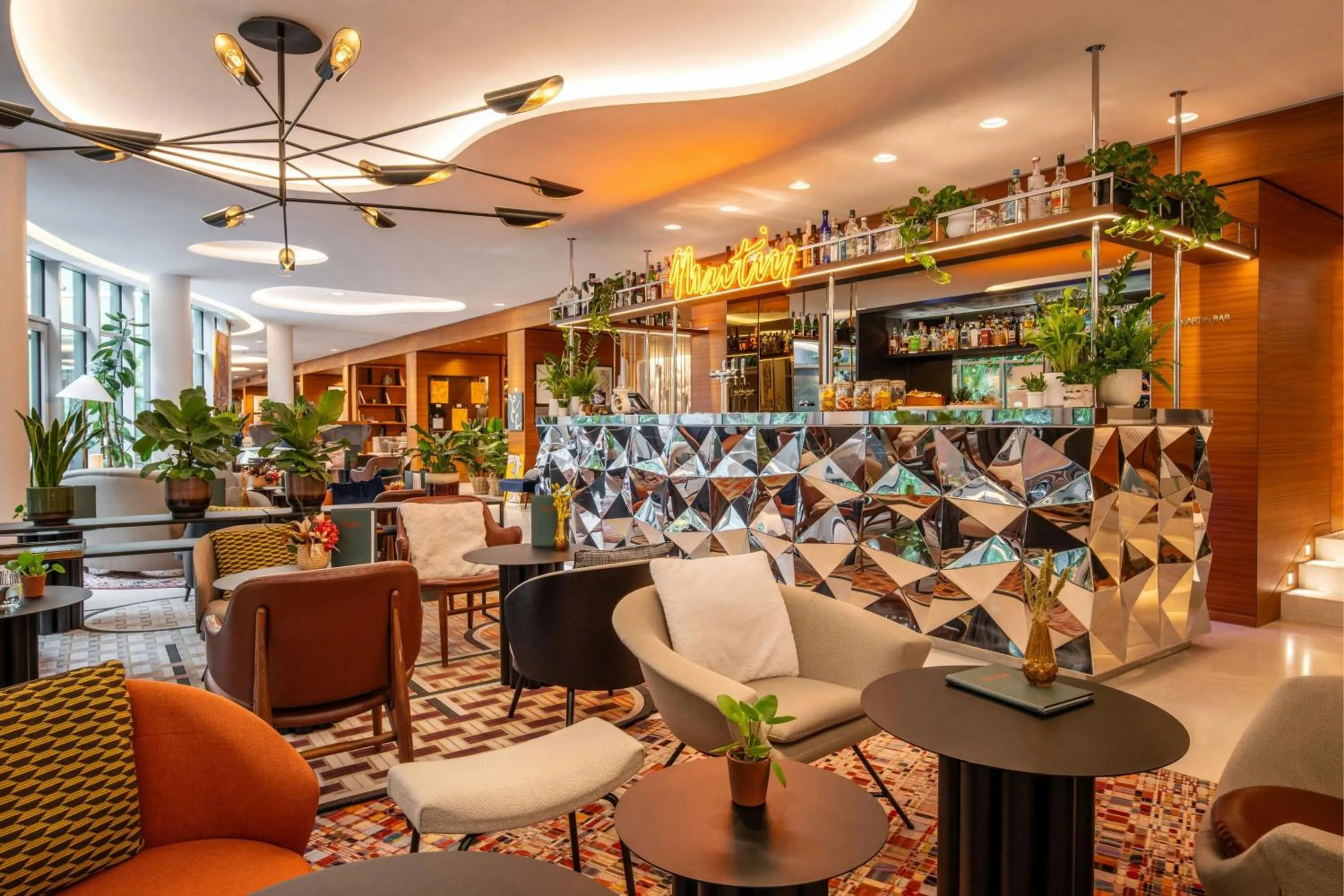 Lounge or bar in Renaissance Paris Republique Hotel & Spa