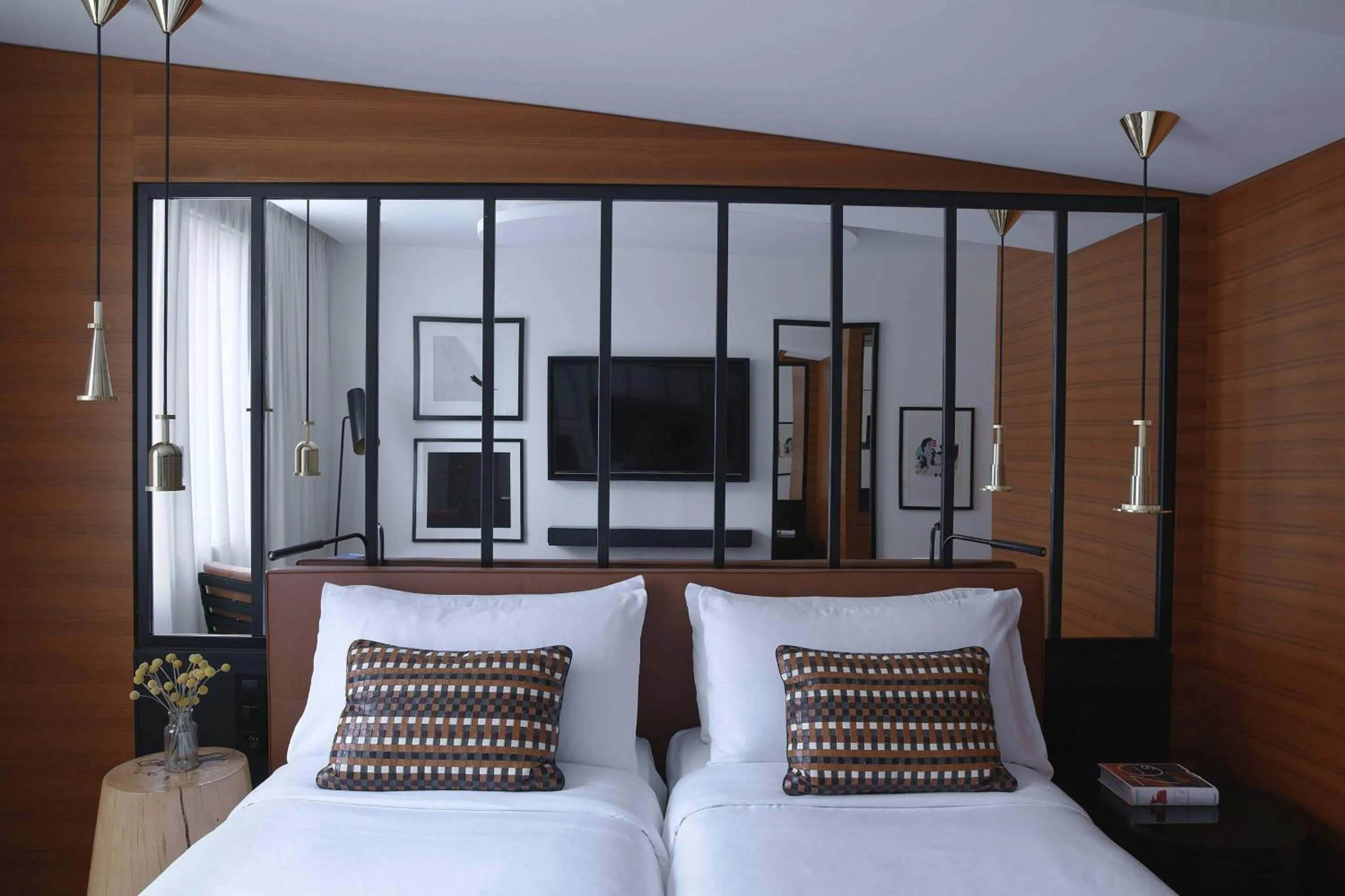 Photo of the whole room, Bed in Renaissance Paris Republique Hotel & Spa