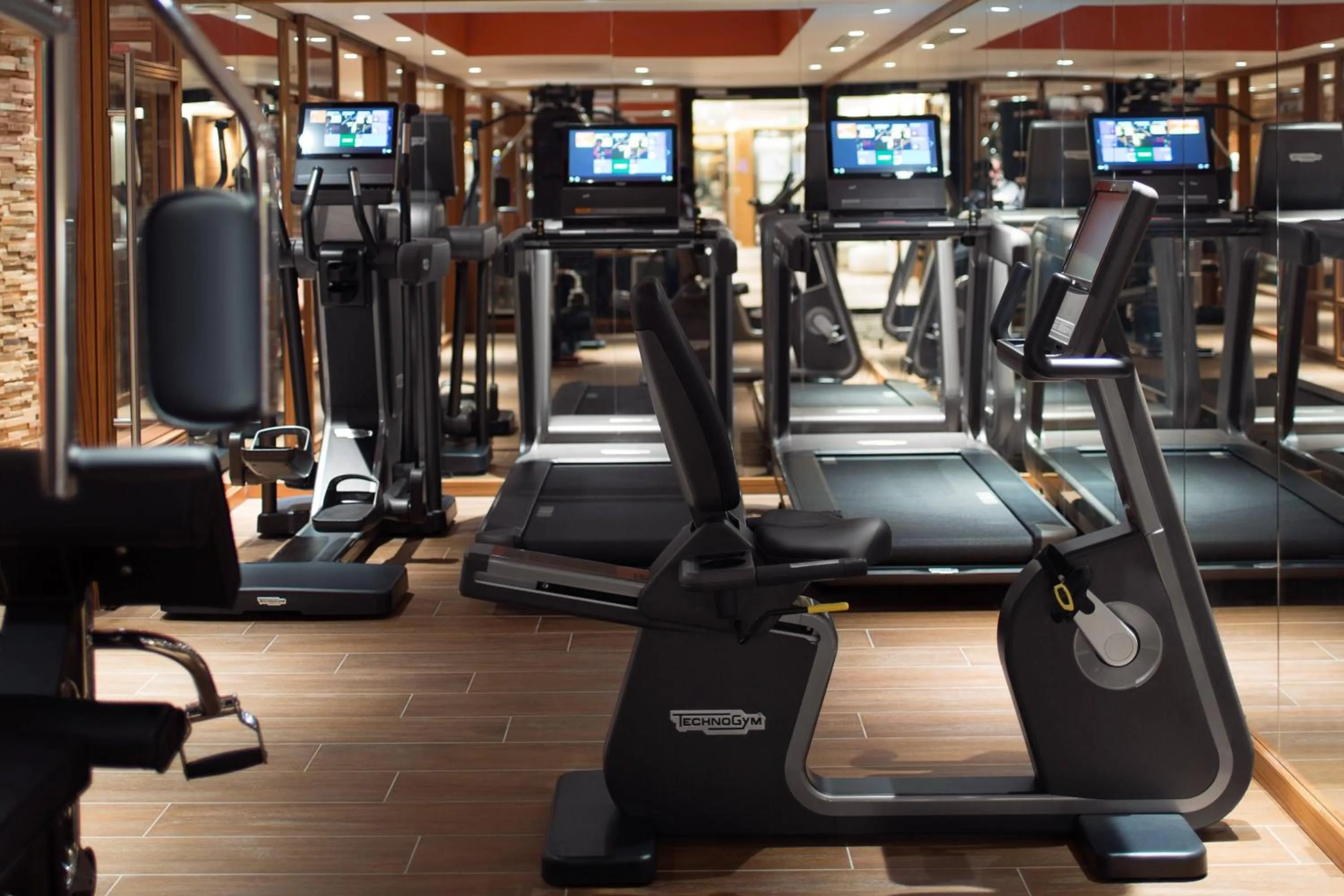 Fitness centre/facilities in Renaissance Paris Republique Hotel & Spa
