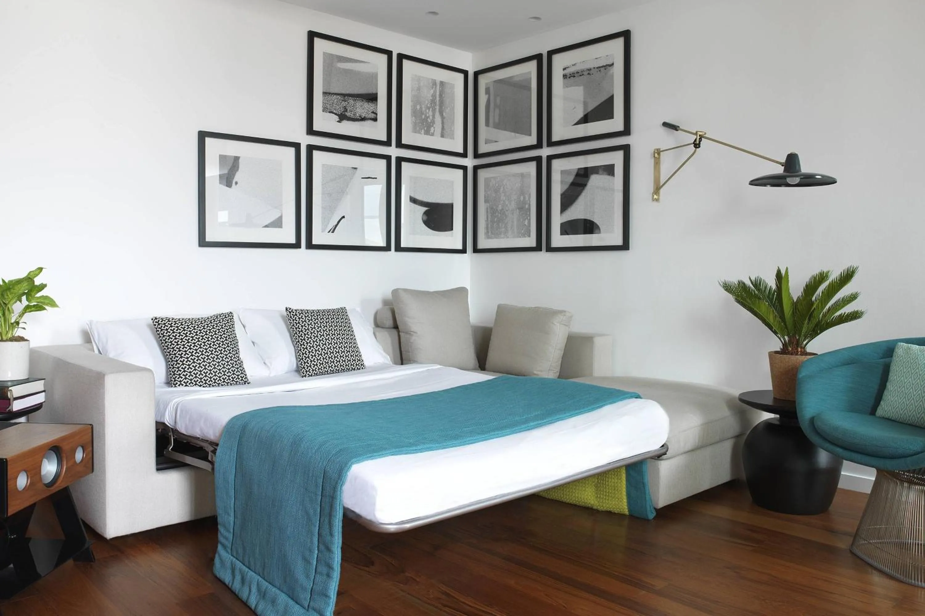 Photo of the whole room, Bed in Renaissance Paris Republique Hotel & Spa