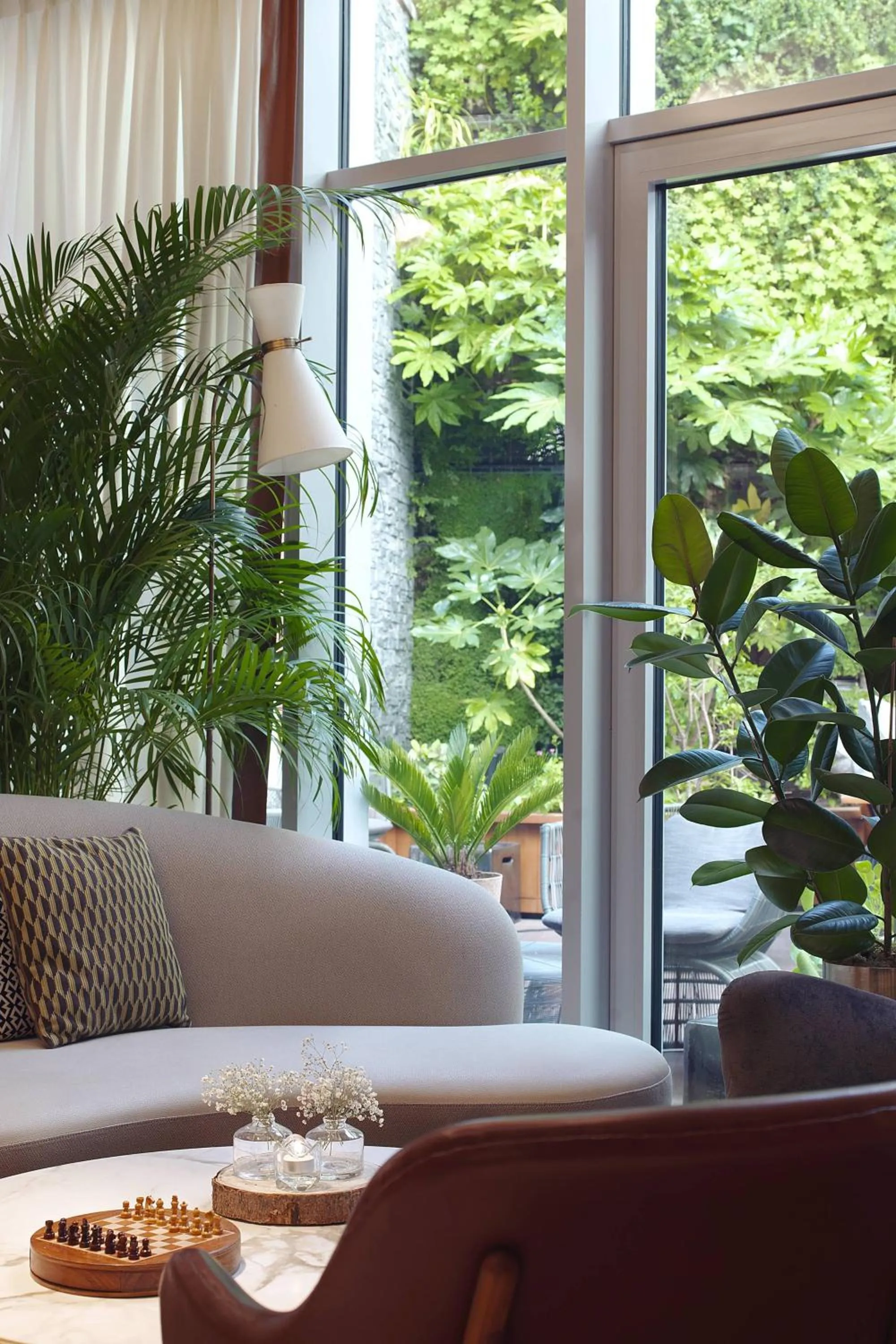 Lounge or bar in Renaissance Paris Republique Hotel & Spa