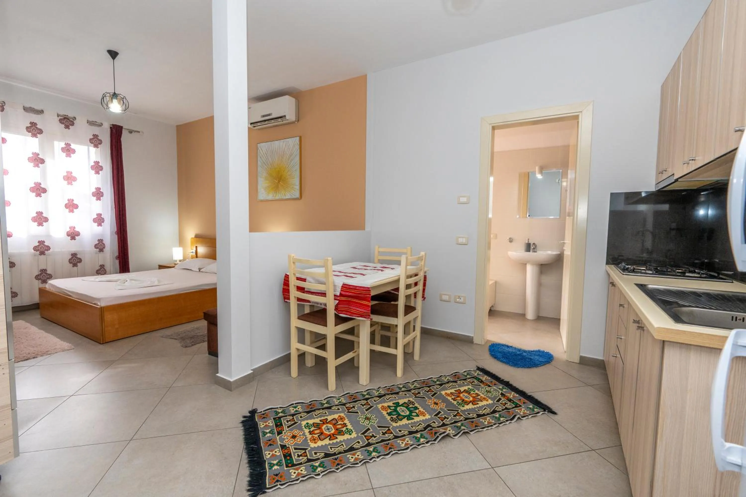 Bed in Hotel Shkodra L