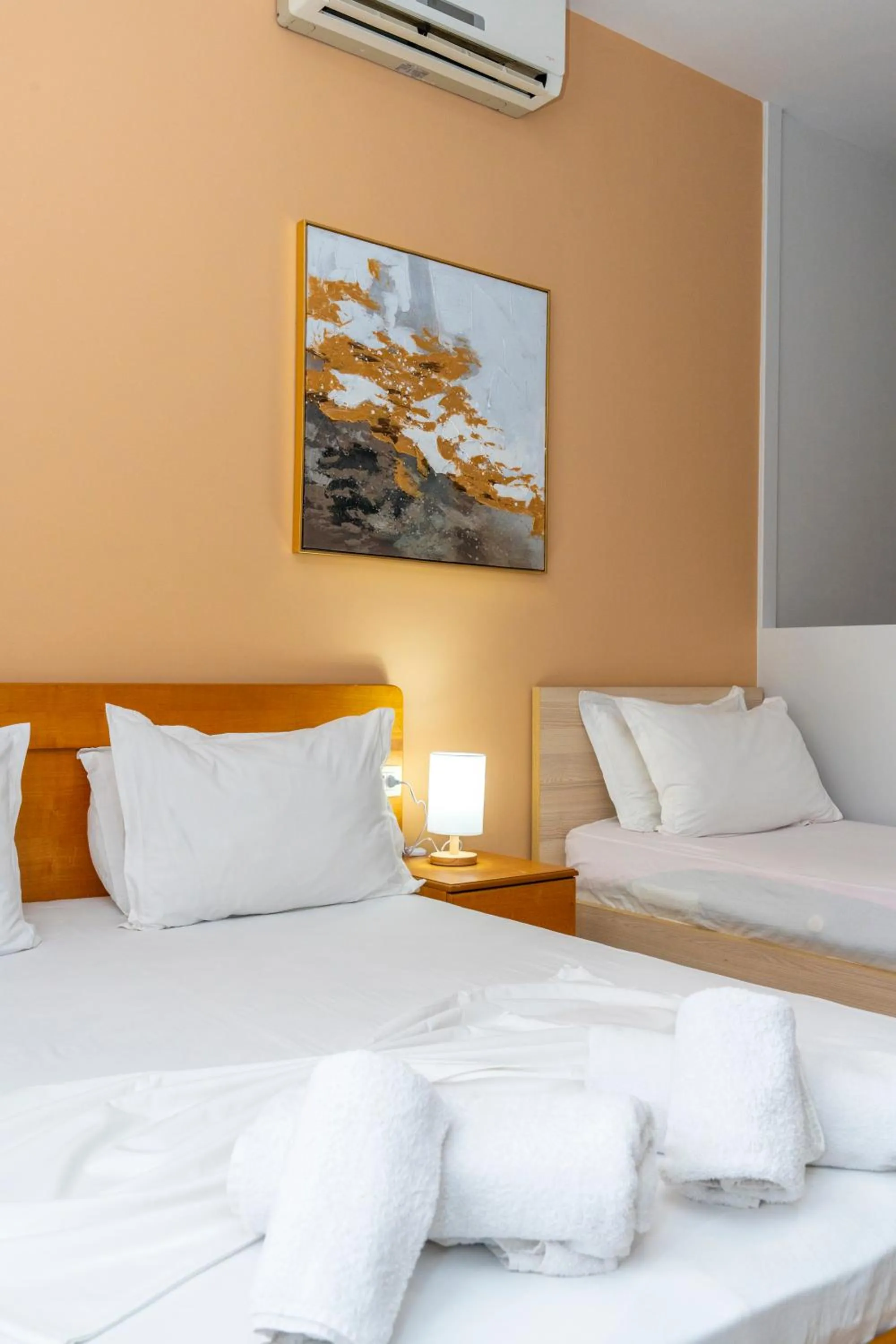 Bed in Hotel Shkodra L