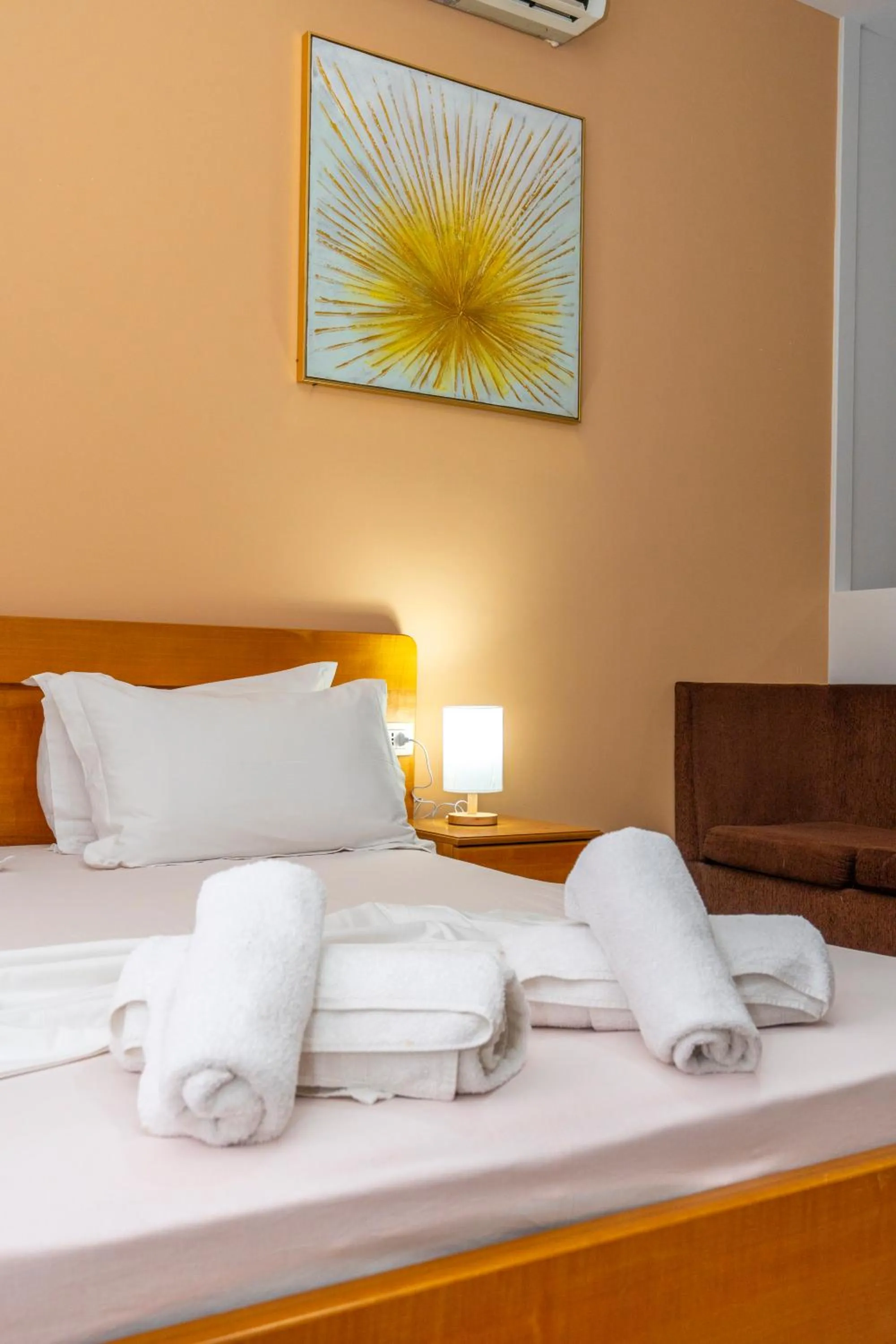 Bed in Hotel Shkodra L