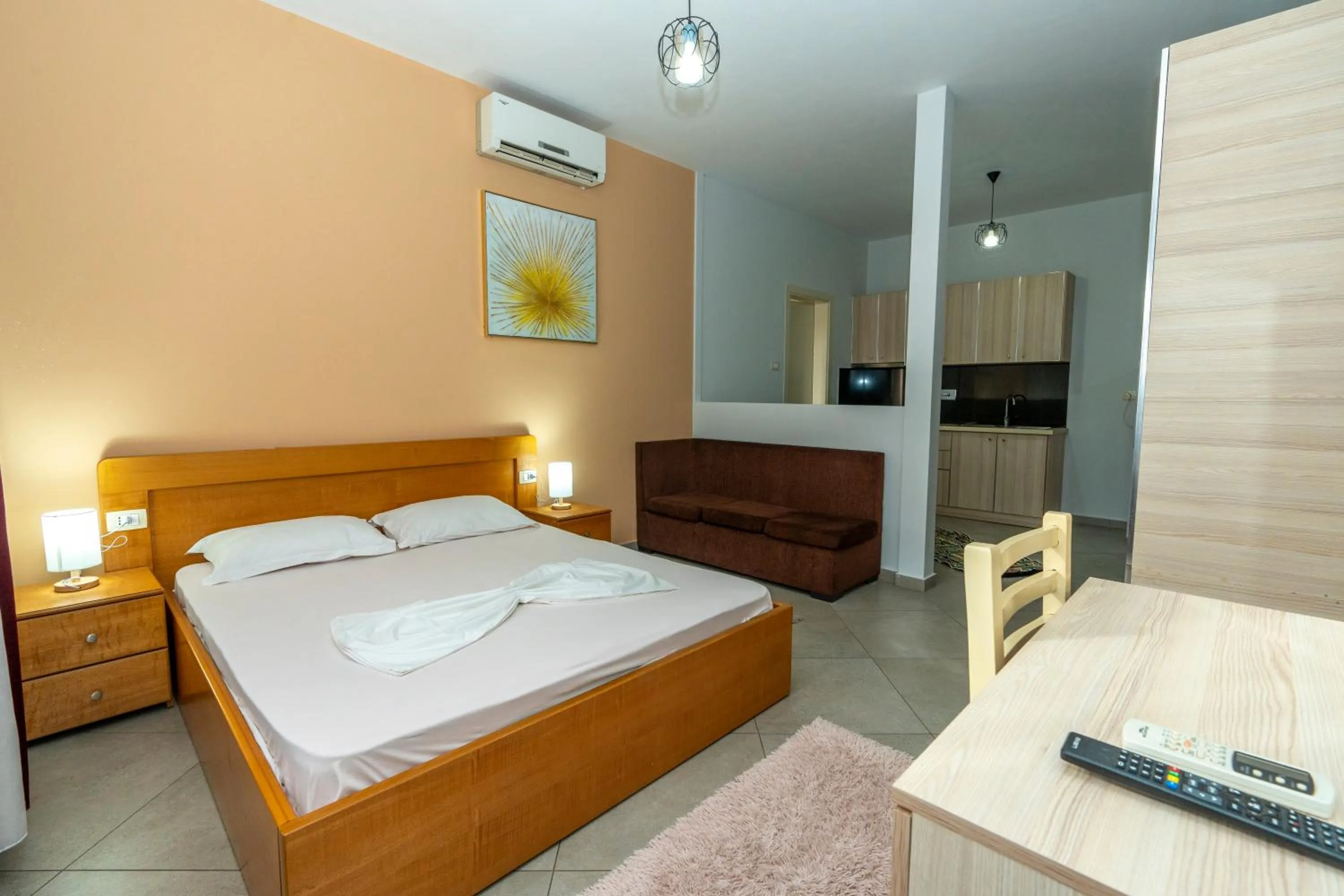 Bed in Hotel Shkodra L