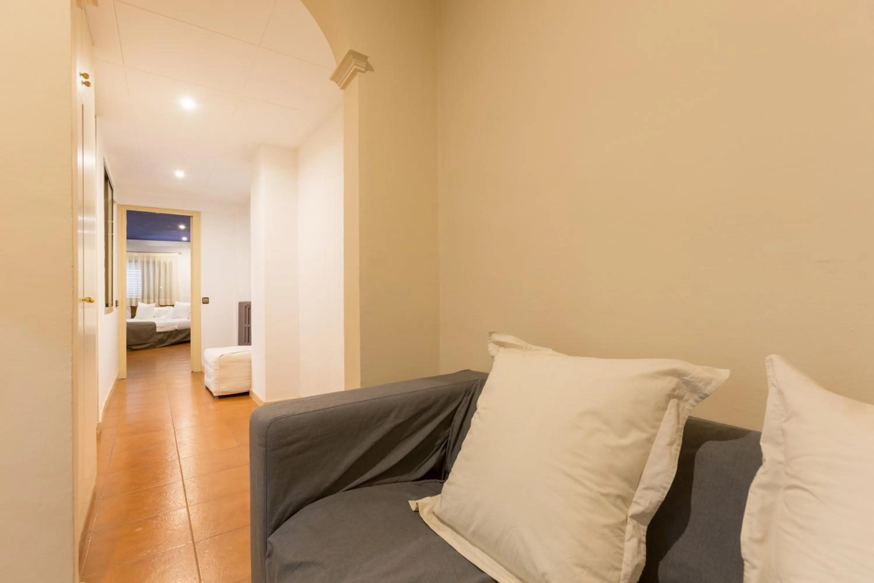 Decorative detail, Bed in Apartamentos DV