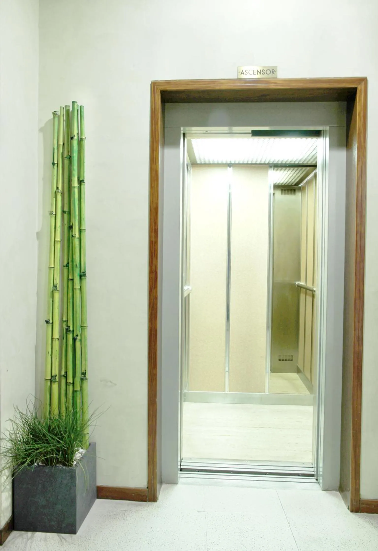 Decorative detail in Apartamentos DV