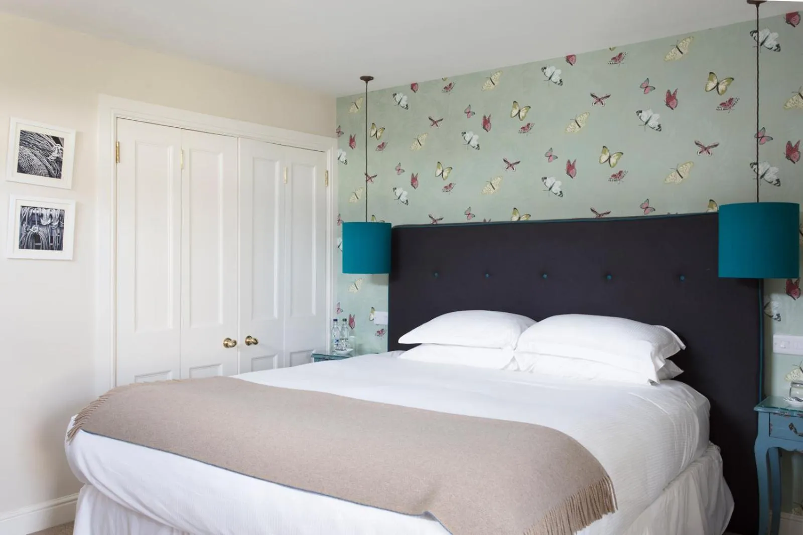 Bedroom, Bed in The Ship Inn