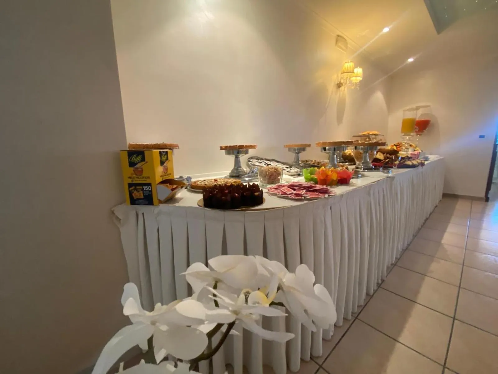 Breakfast in Hotel Happy Days