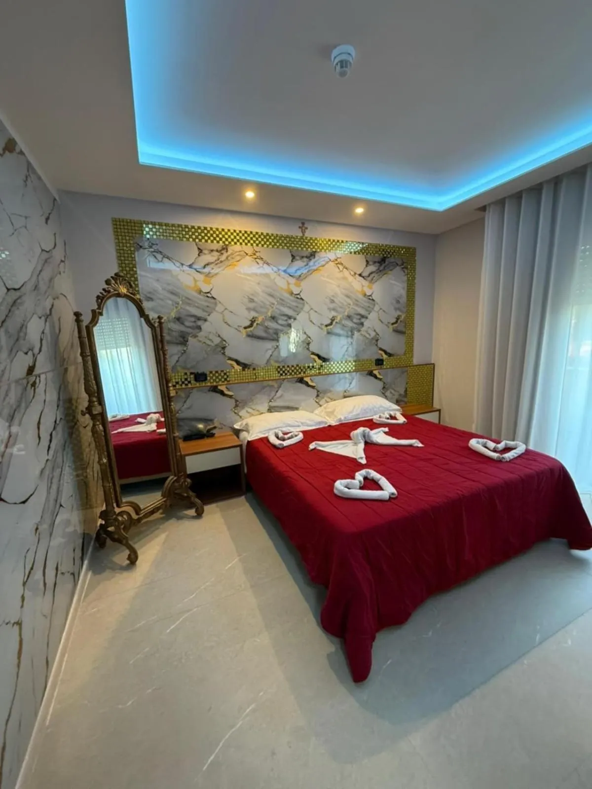 Bed in Hotel Happy Days