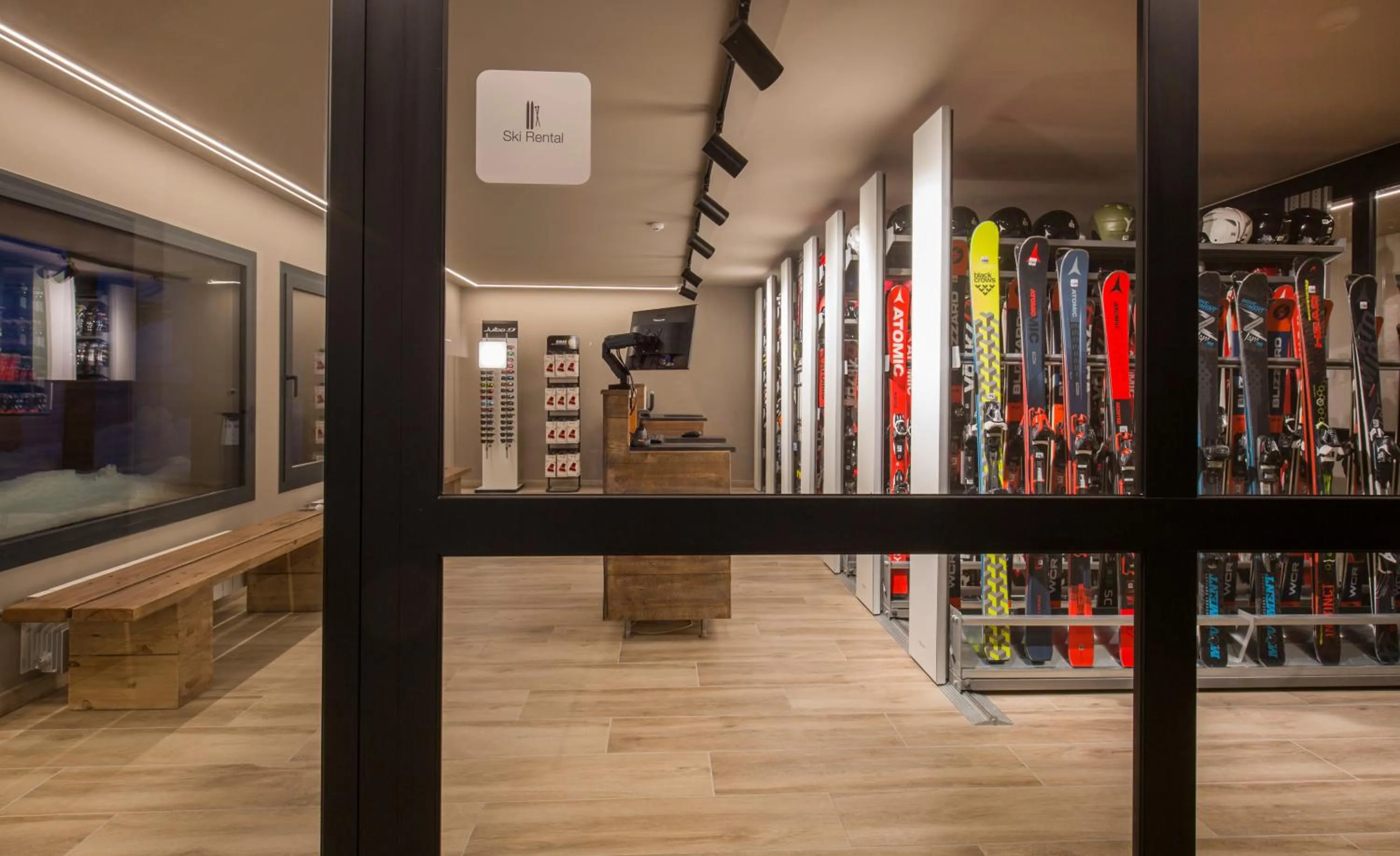 On-site shops in Pic Maià Mountain Hotel