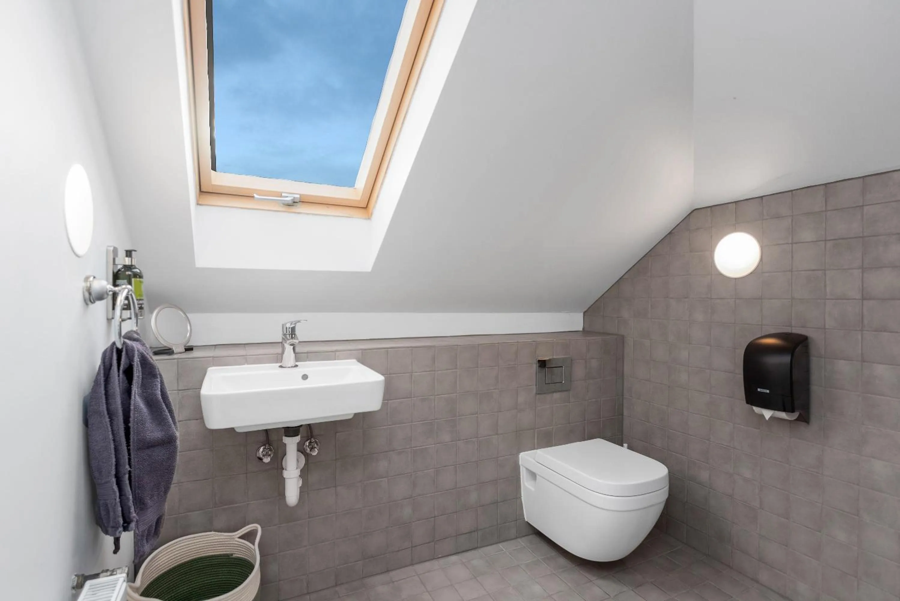 Shower in Freyja Guesthouse & Suites