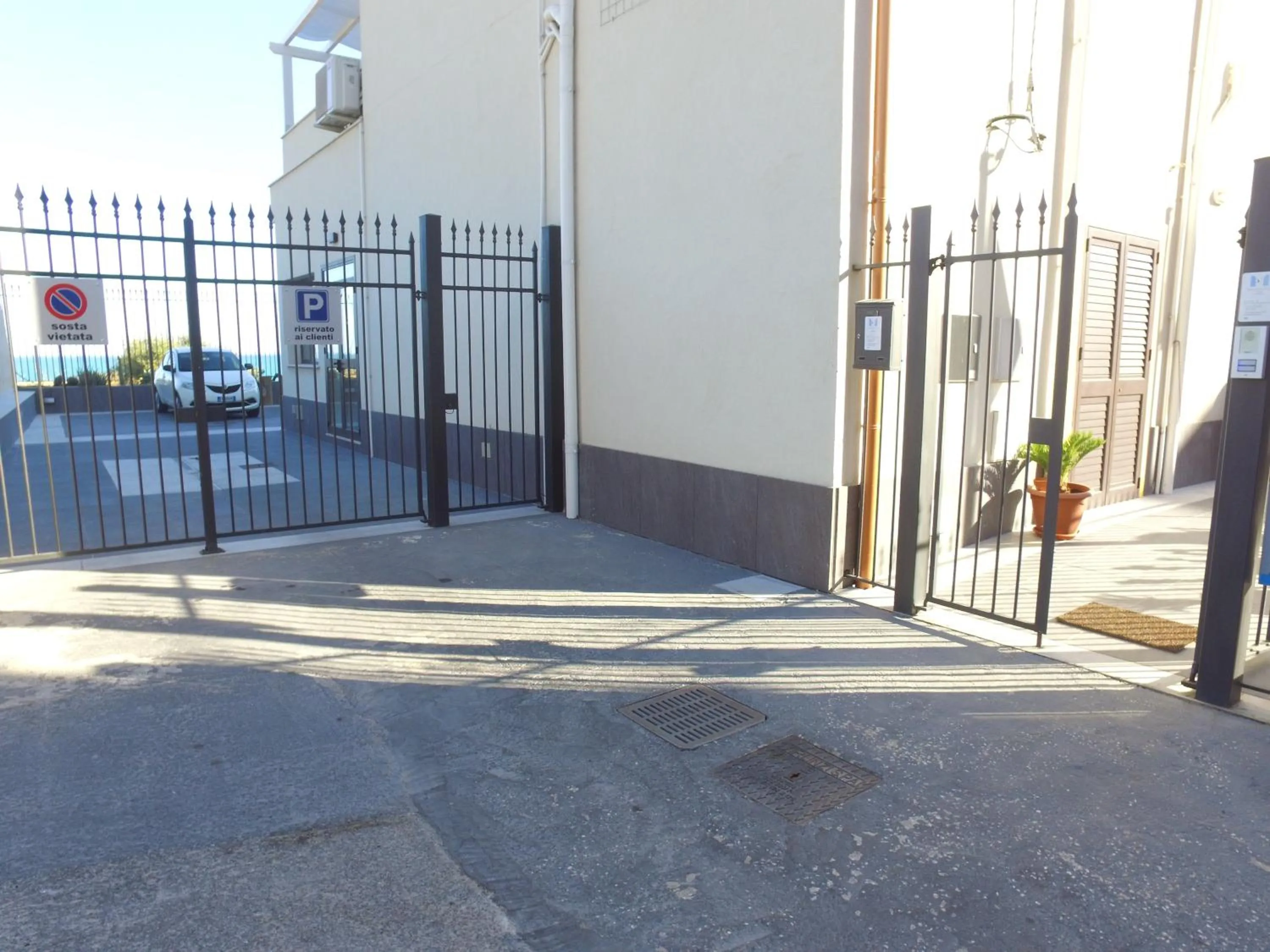 Facade/entrance in B&B Baglio Santa Croce