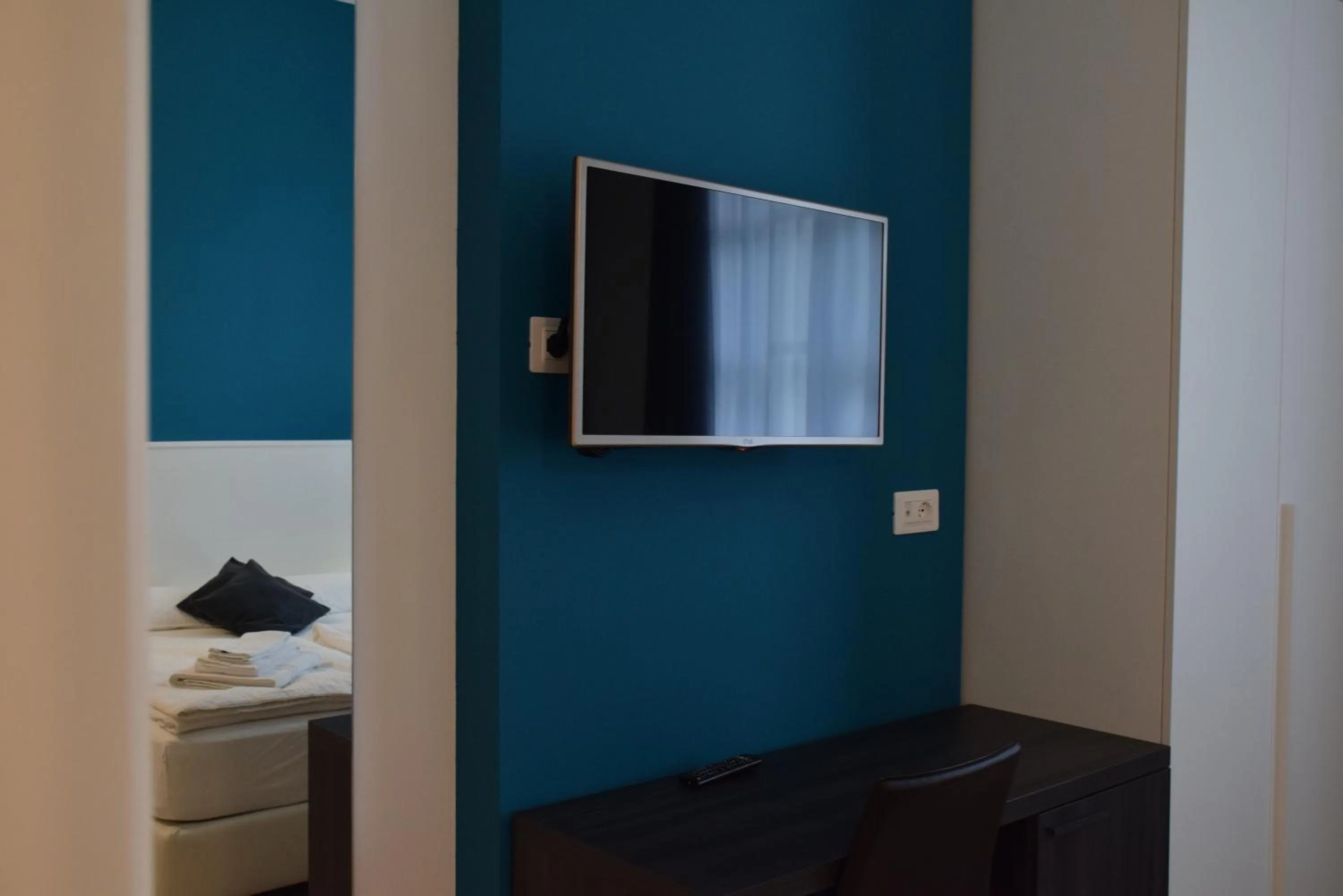 TV and multimedia, Bed in Borgo San Nazzaro