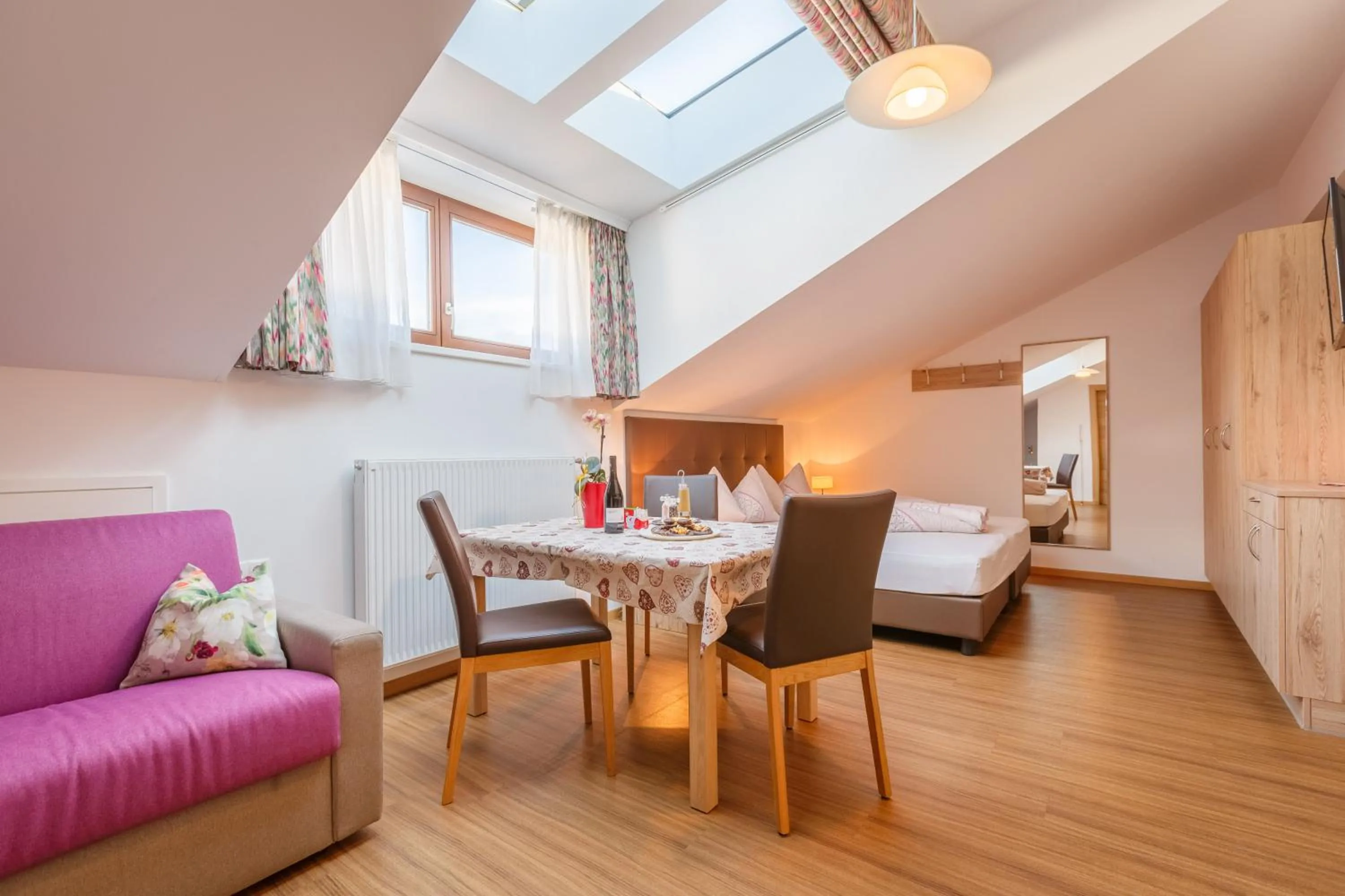 Photo of the whole room in Residence Silvia