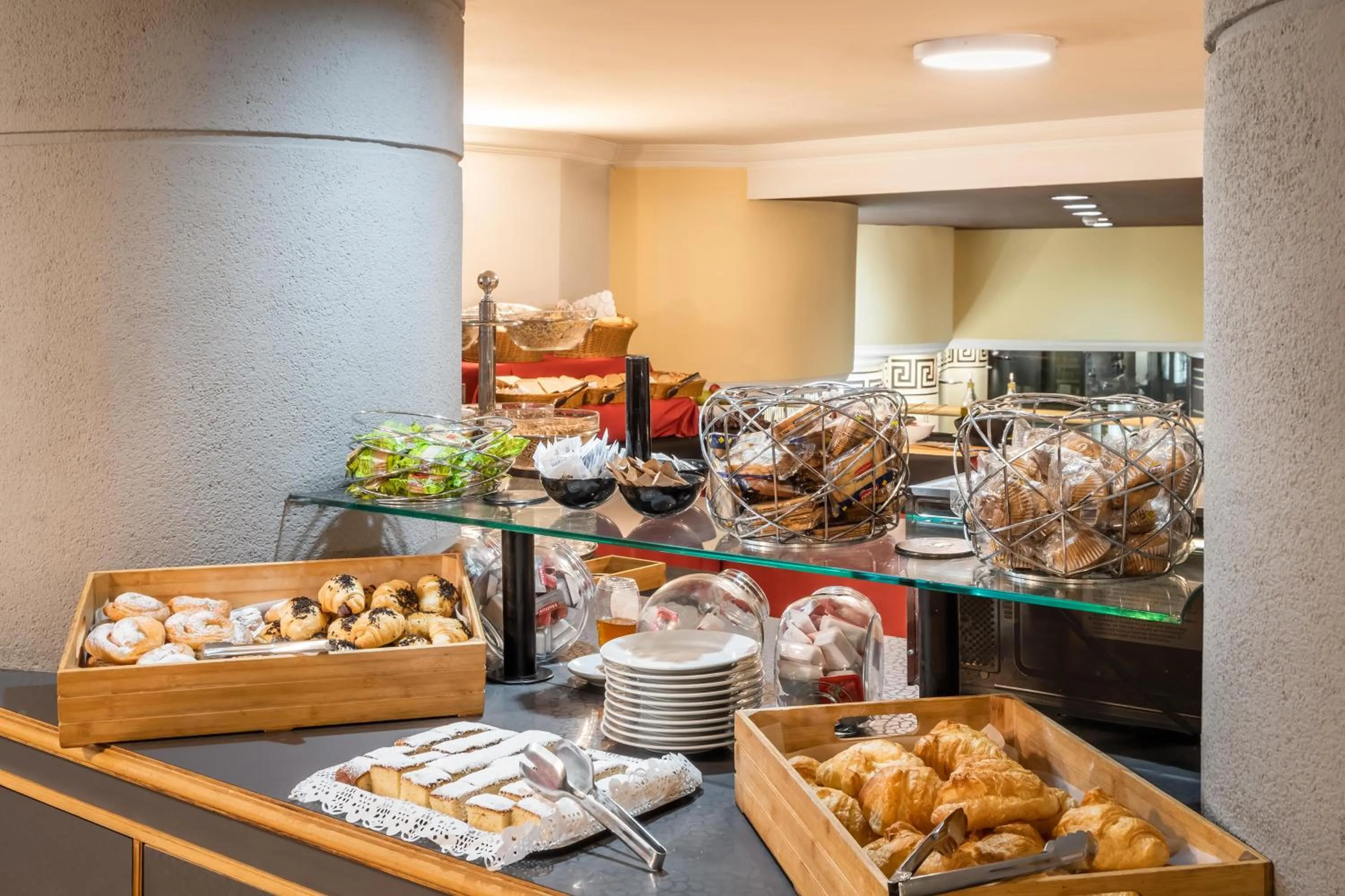 Restaurant/places to eat in ALEGRIA President