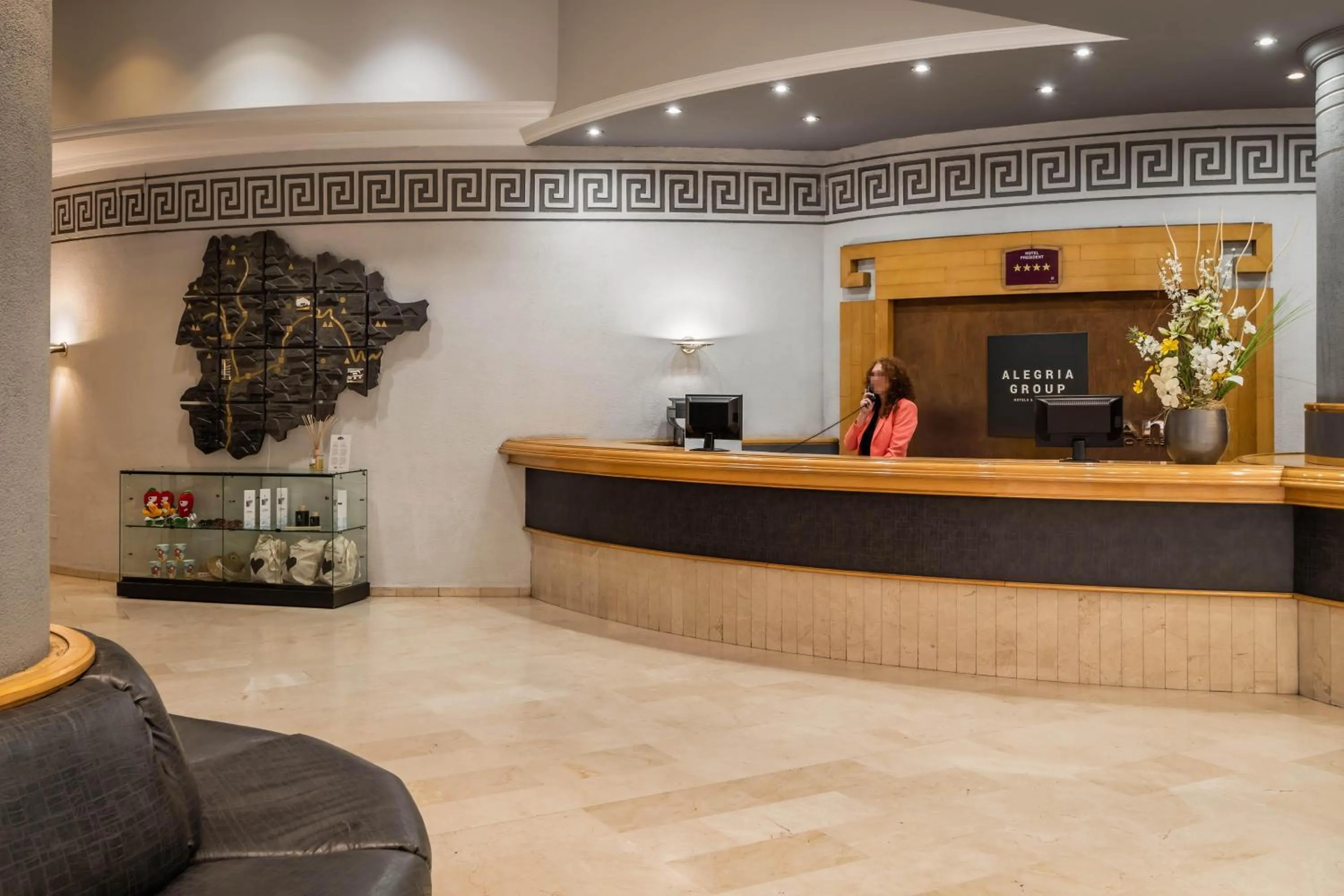 Lobby or reception in ALEGRIA President