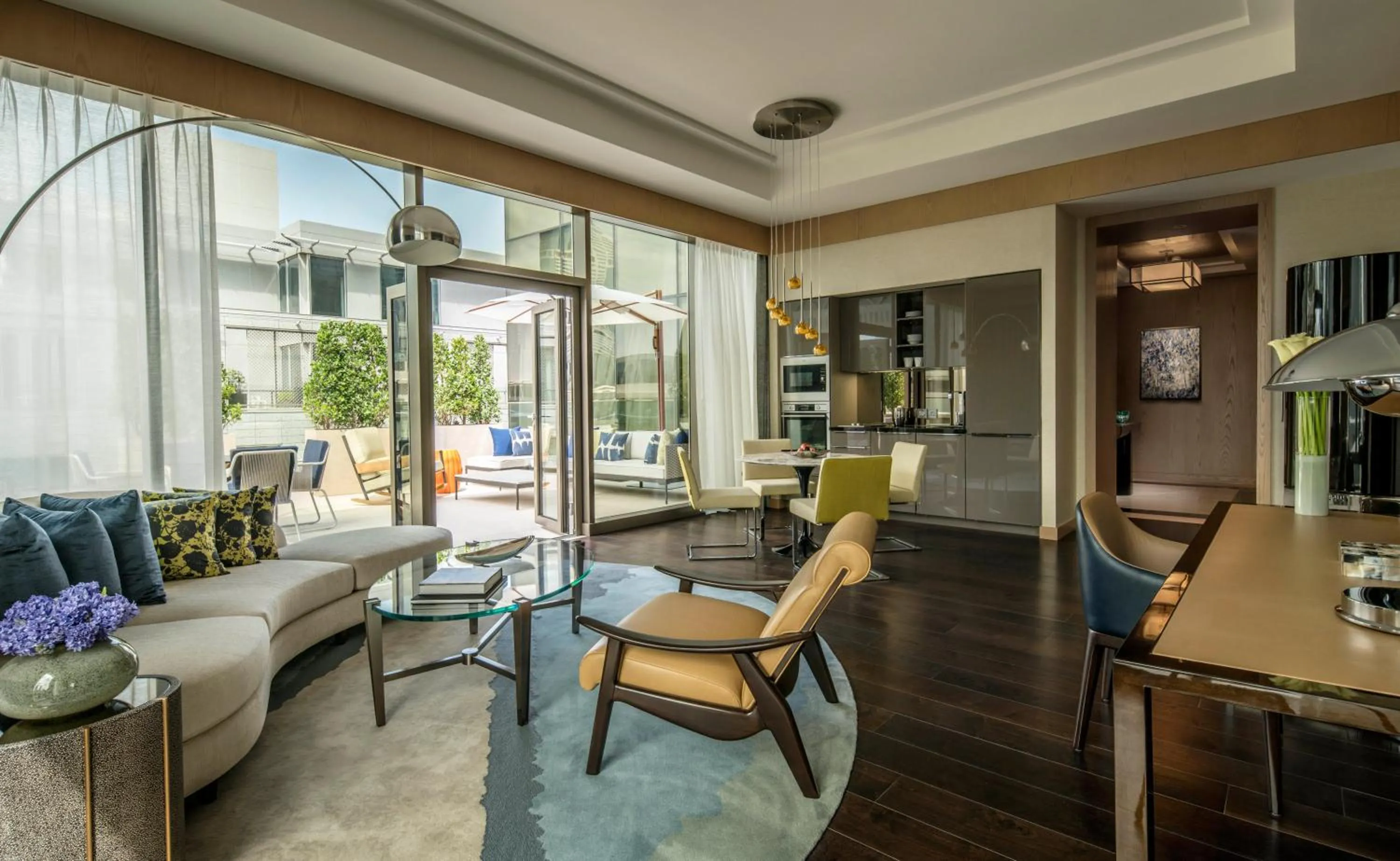 Living room in Four Seasons Hotel Dubai International Financial Centre