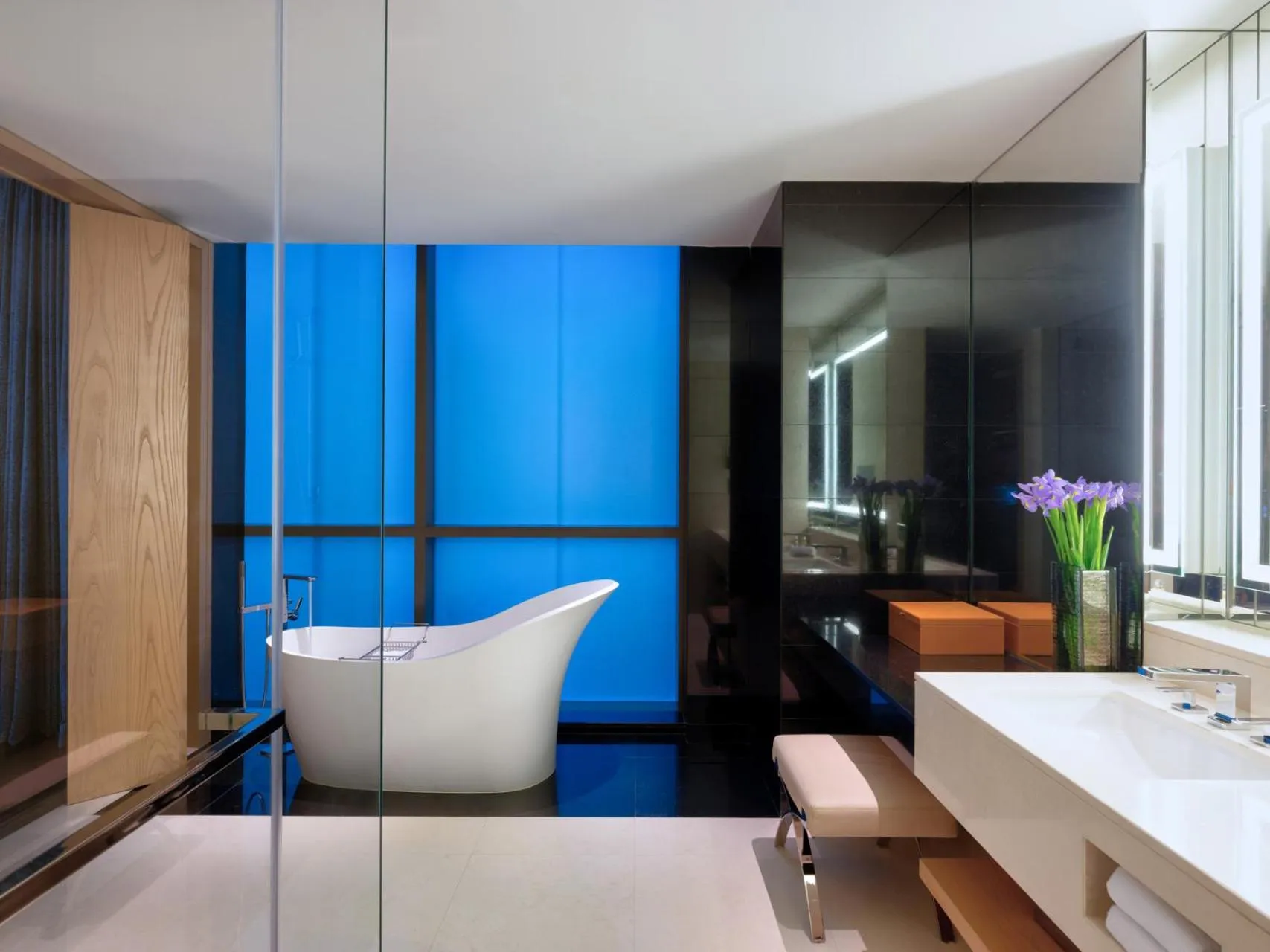 Bathroom in Four Seasons Hotel Dubai International Financial Centre