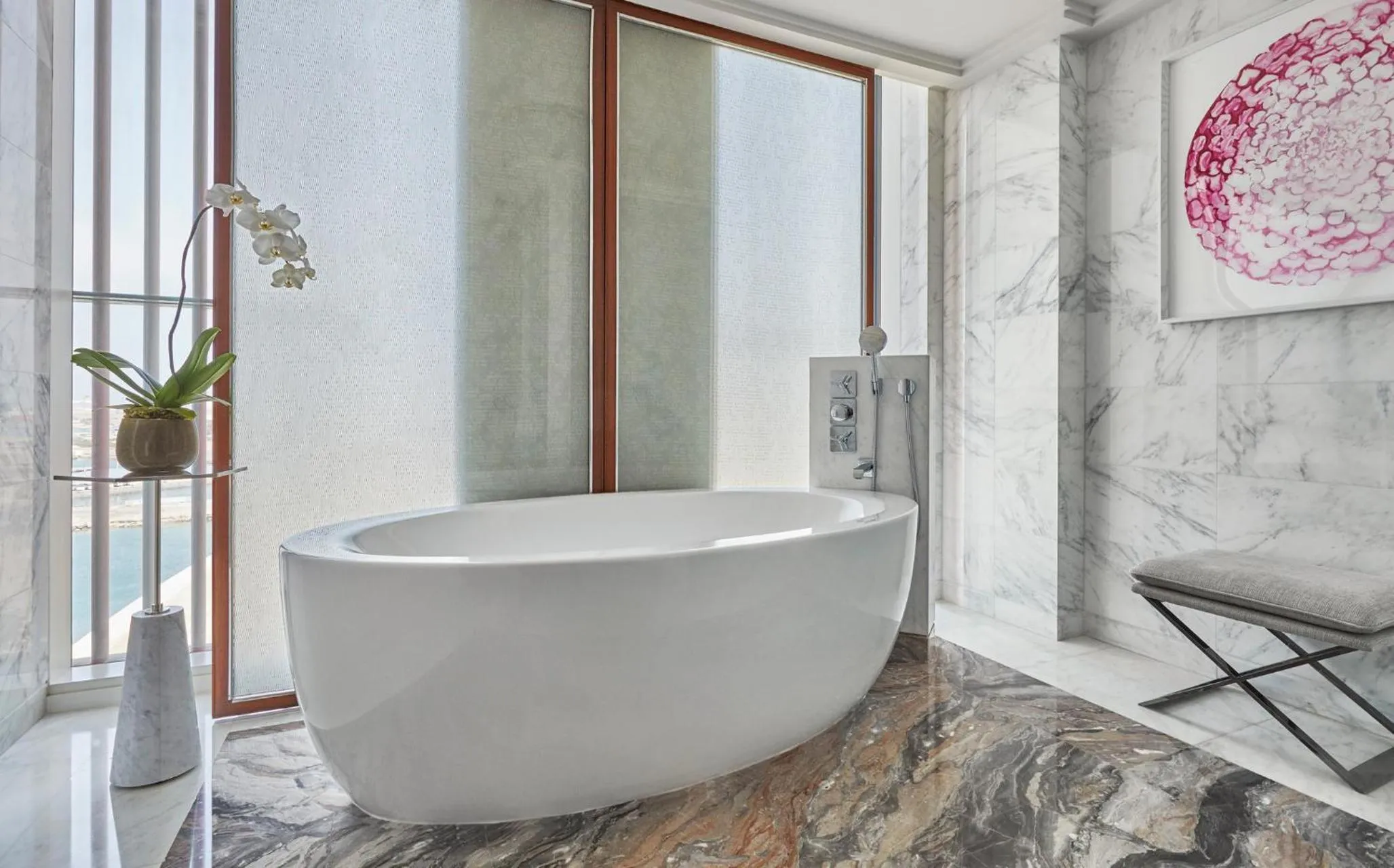 Bath in Four Seasons Hotel Abu Dhabi at Al Maryah Island
