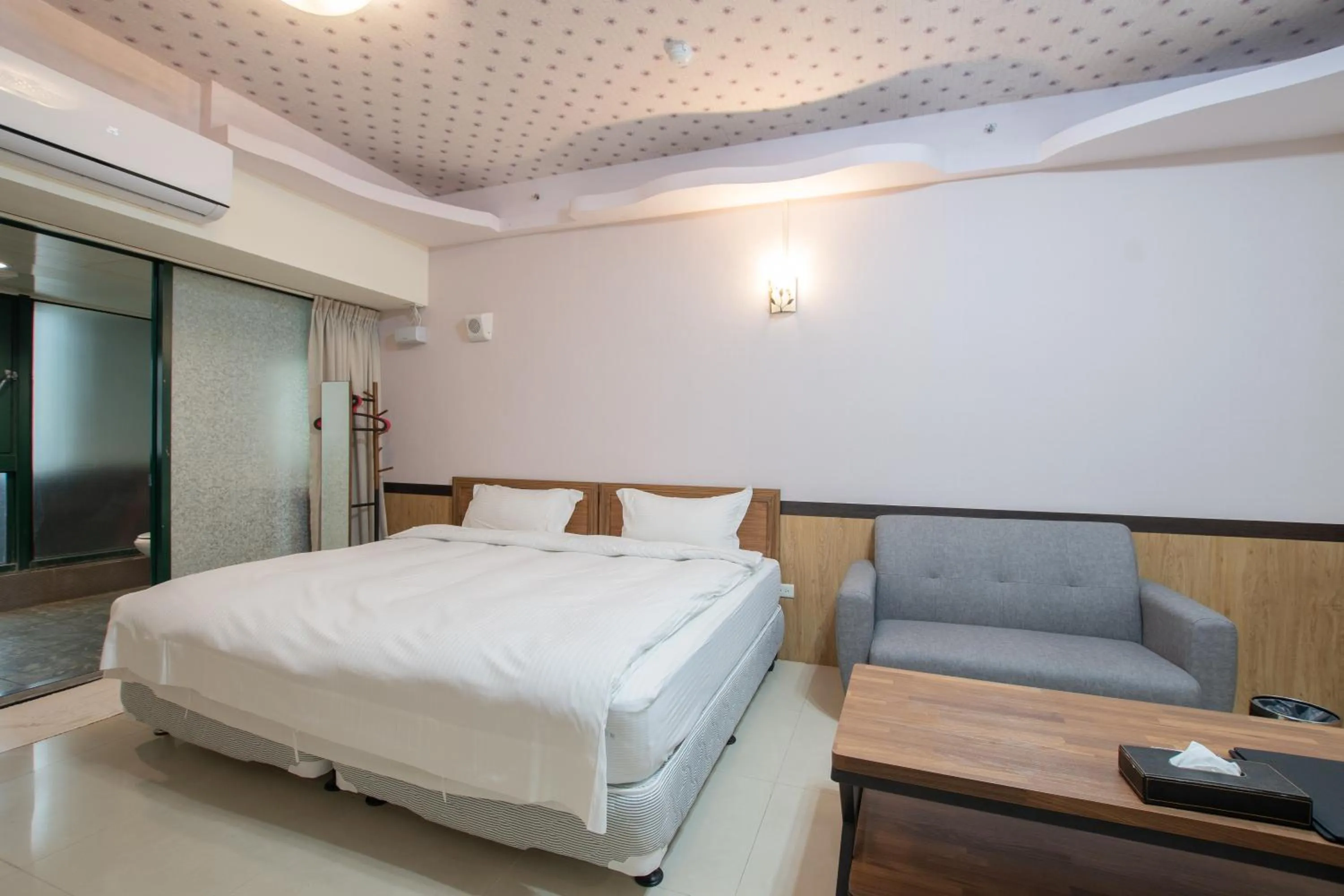 Bed in Duoai Mineral Spring