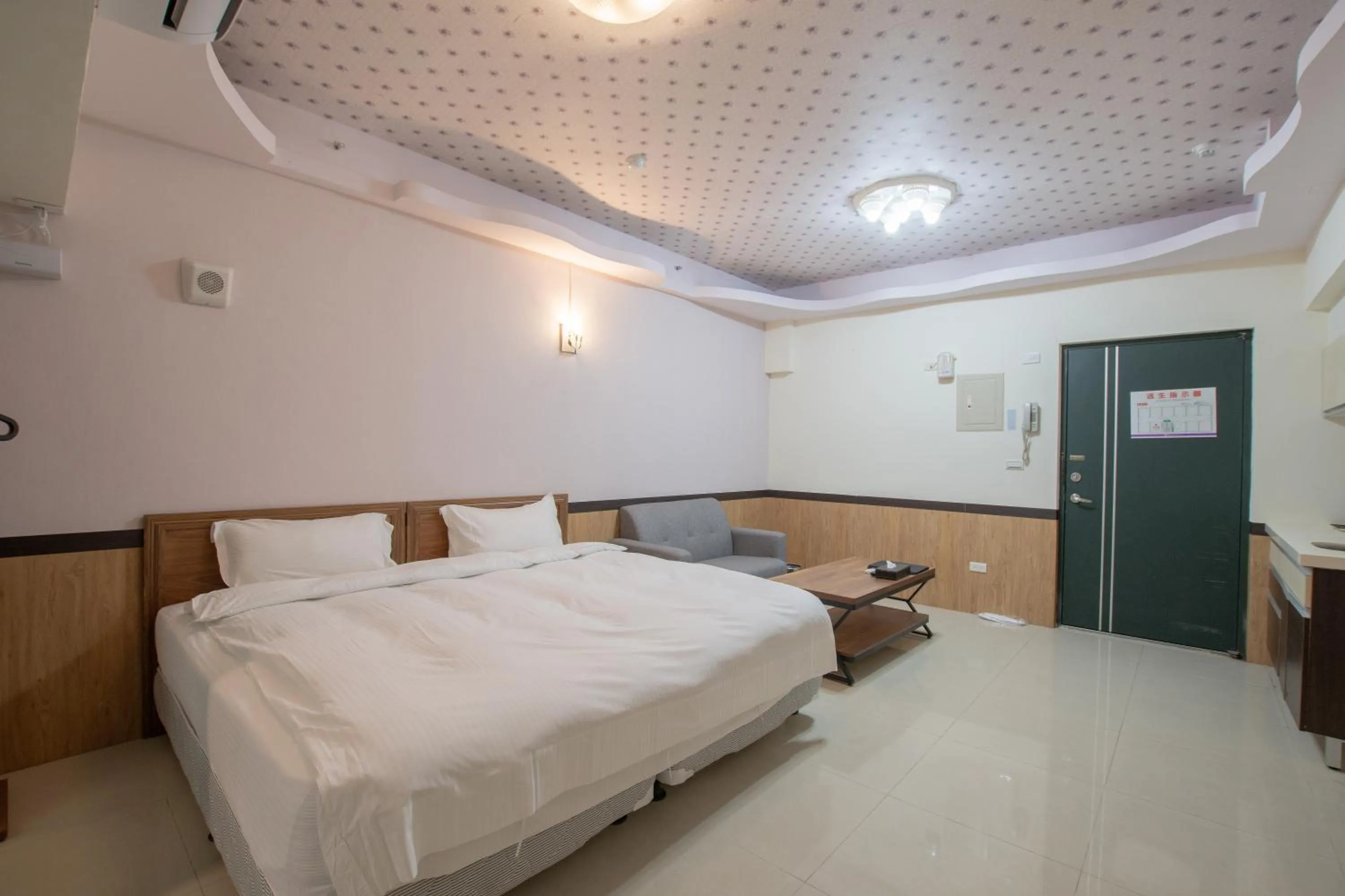 Bed in Duoai Mineral Spring