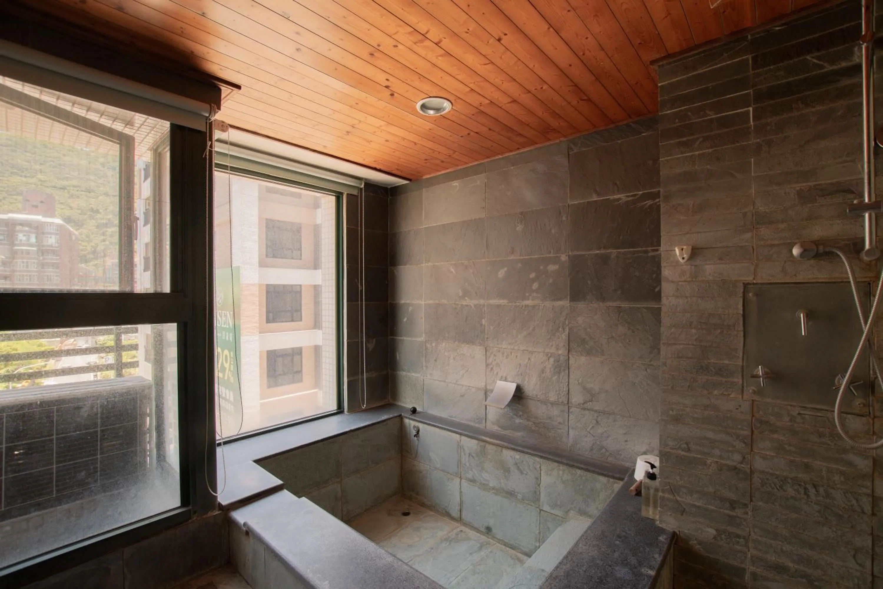 Duoai Mineral Spring