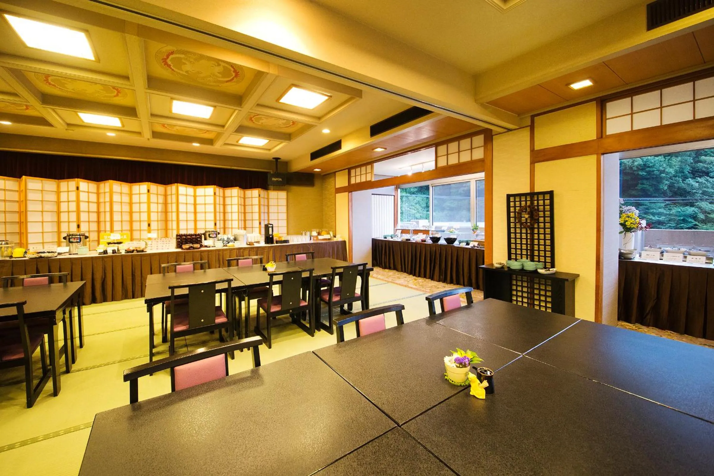 Restaurant/places to eat in Hotel Yunomoto