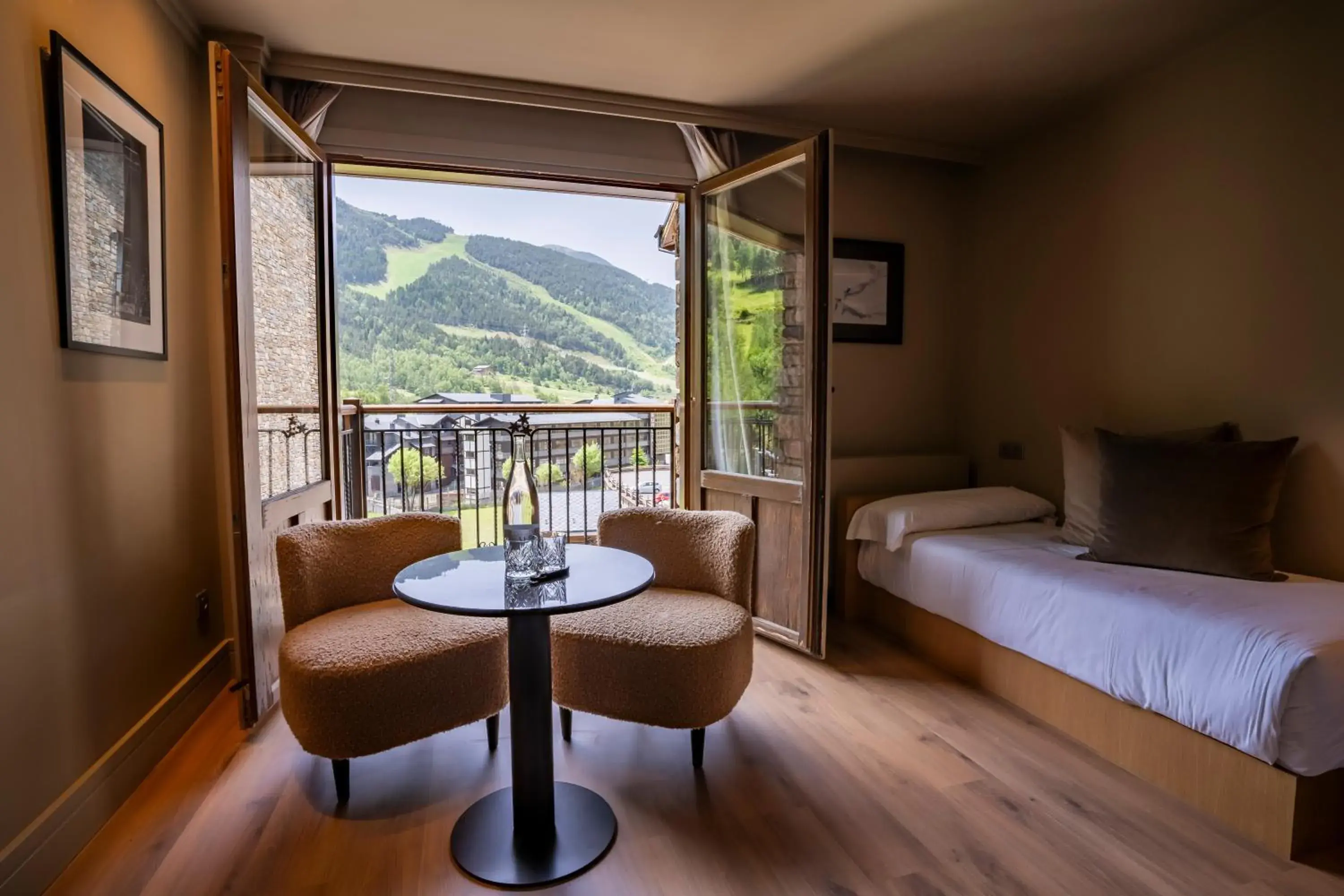 Family Suite - single occupancy in Serras Andorra Family Suite - single occupancy in Serras Andorra