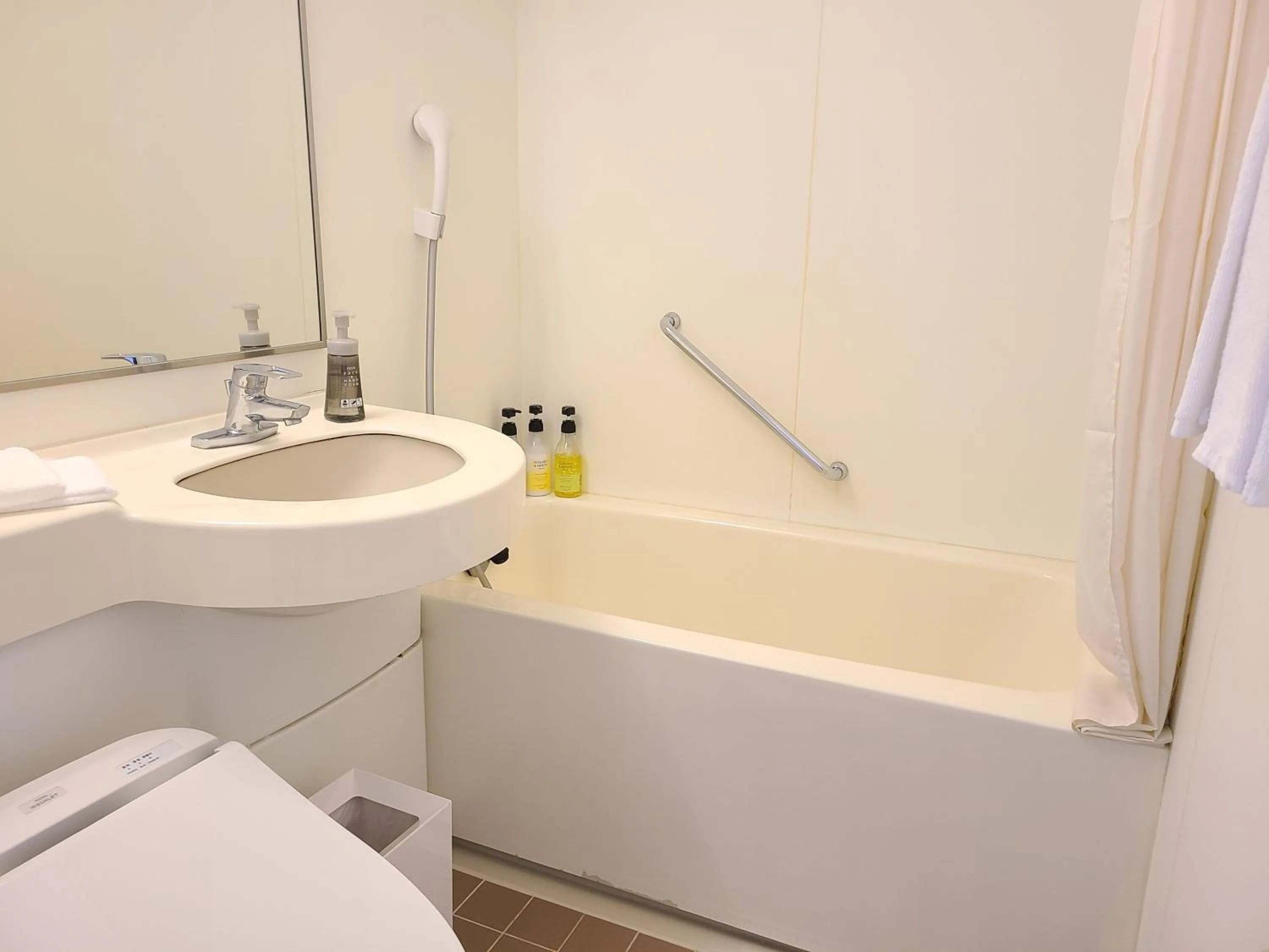 Bathroom in 琉球オリオンホテル 那覇国際通り