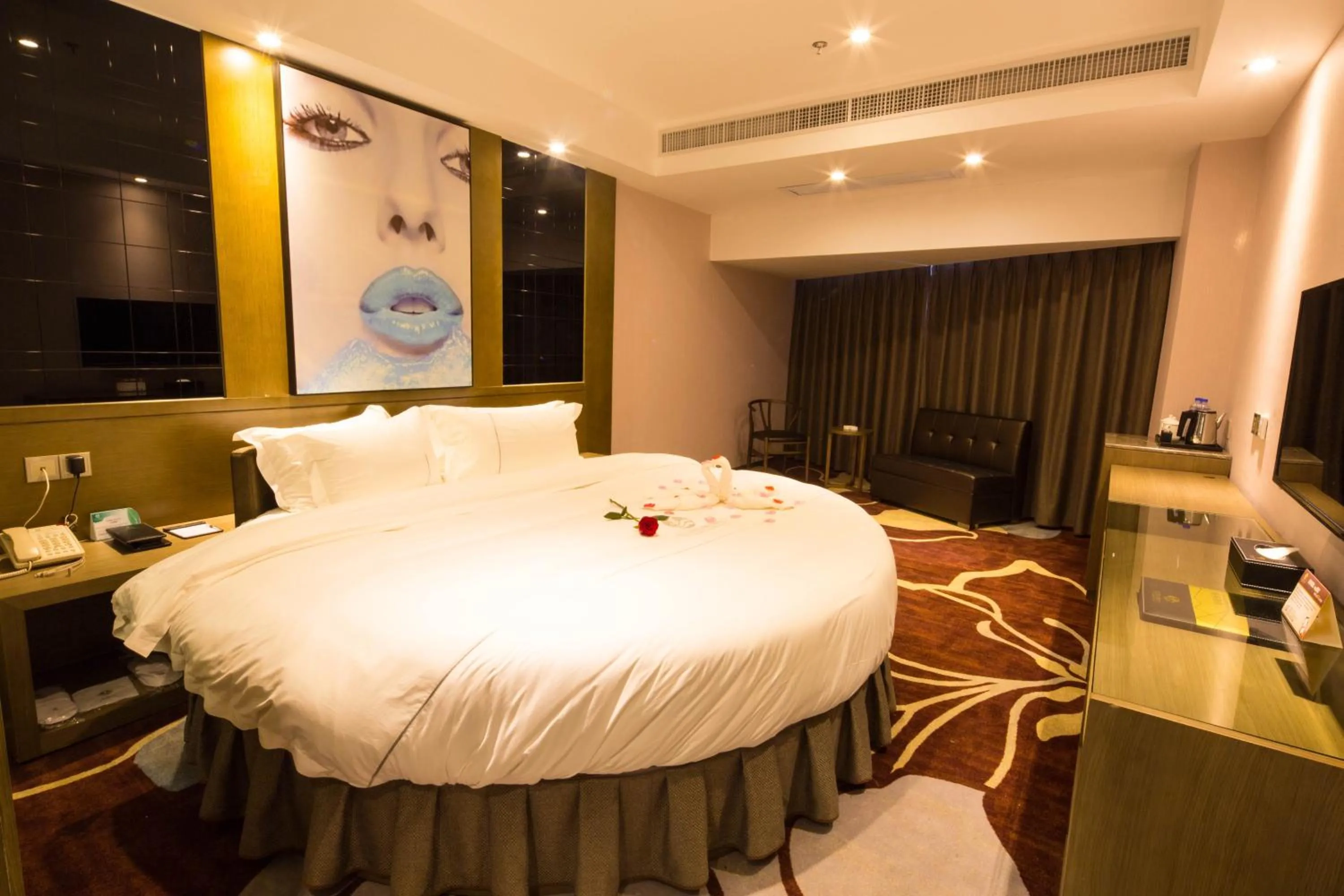 Photo of the whole room in lnsail Hotel Shenzhen Luohu Port Railway Station