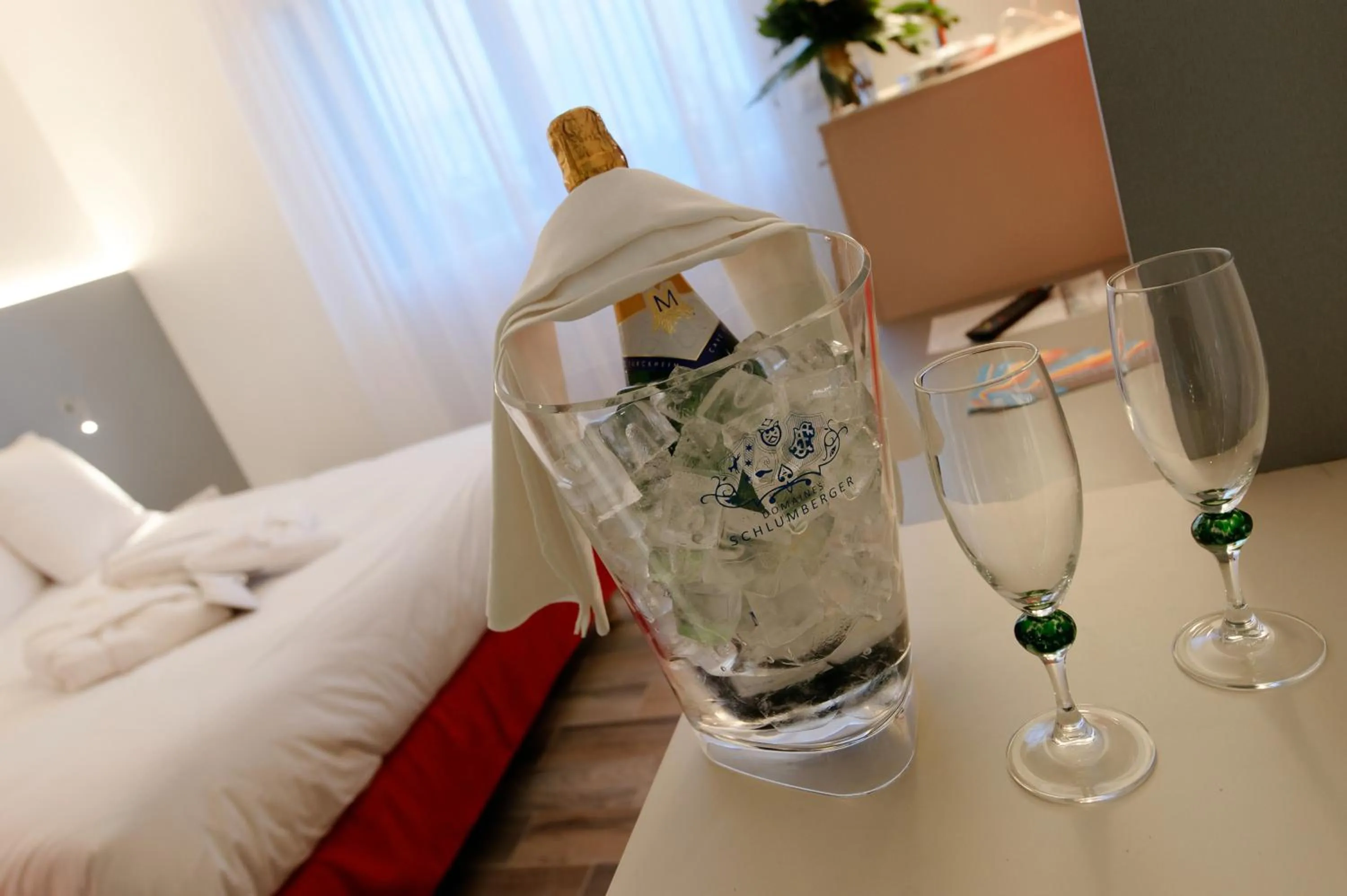 Bedroom, Bed in Colmar Hotel