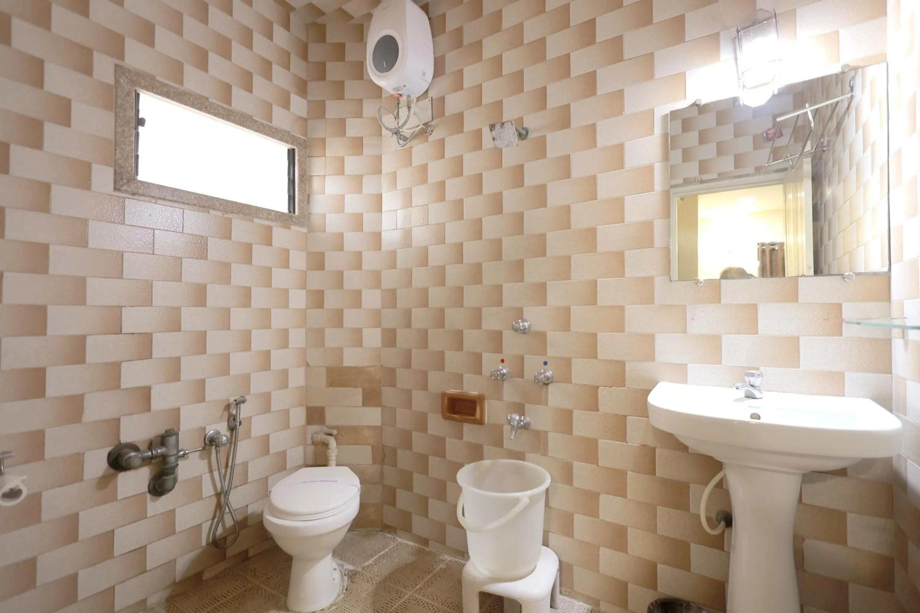 Shower in Hotel Hospice