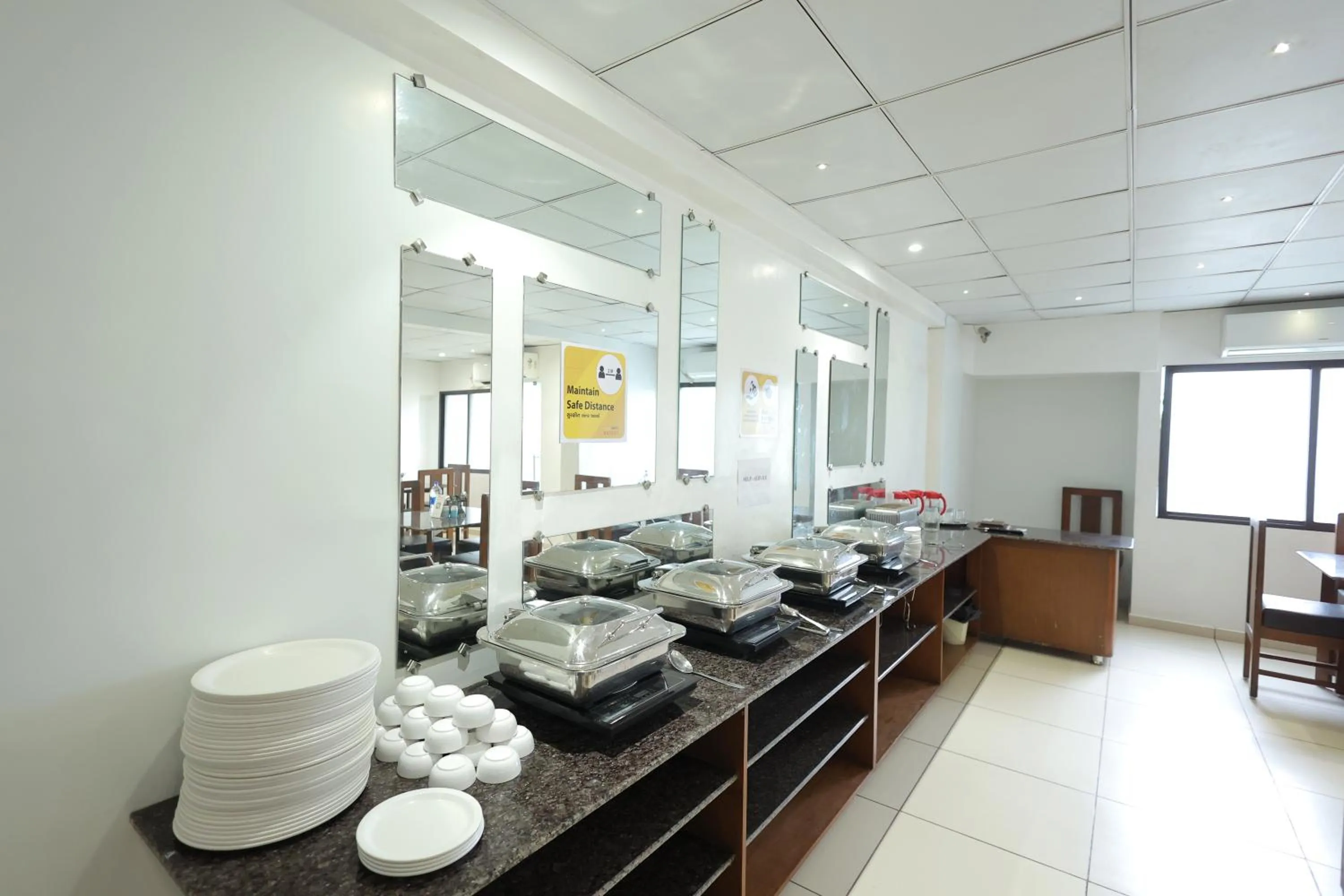 Restaurant/places to eat in Hotel Hospice