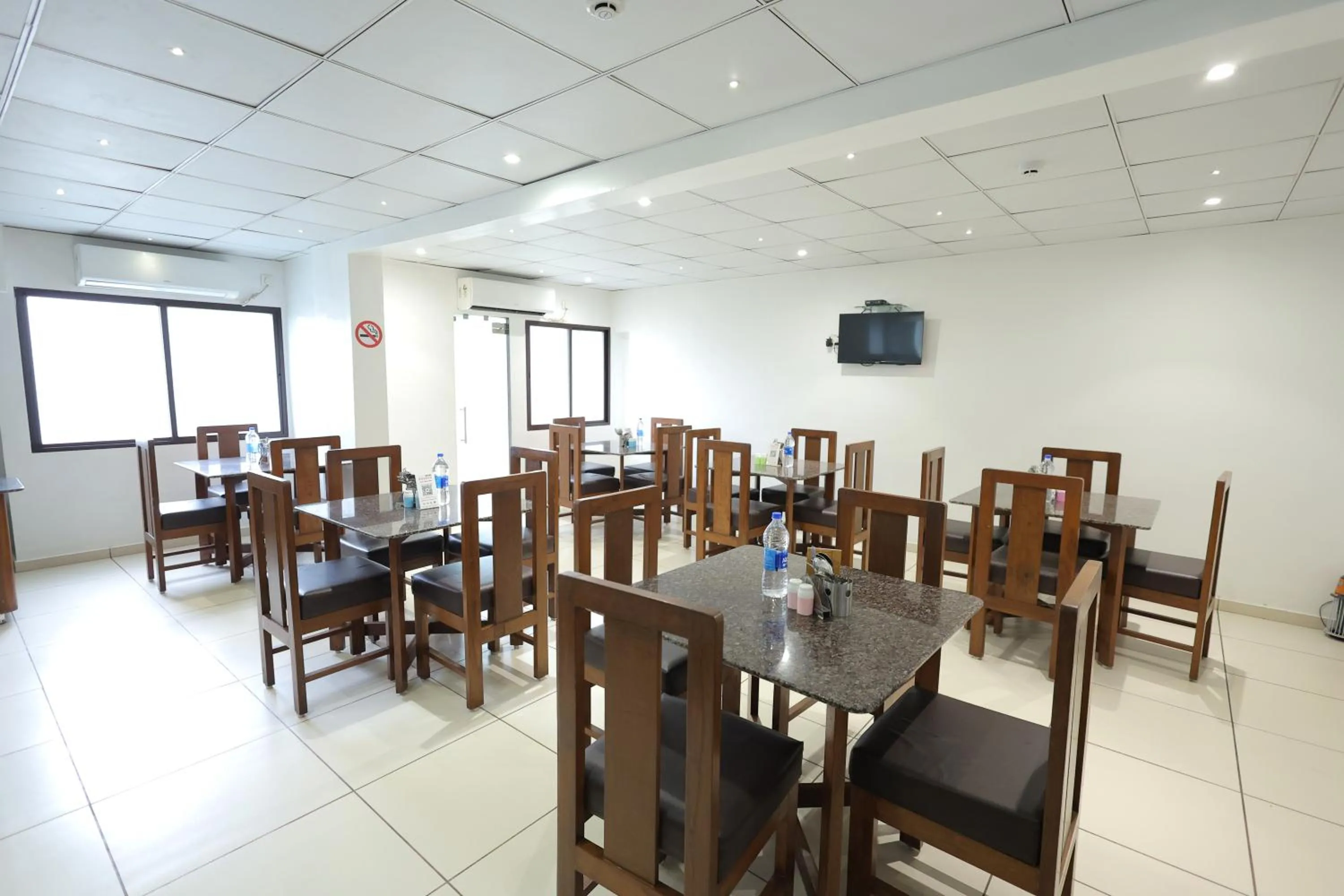 Restaurant/places to eat in Hotel Hospice