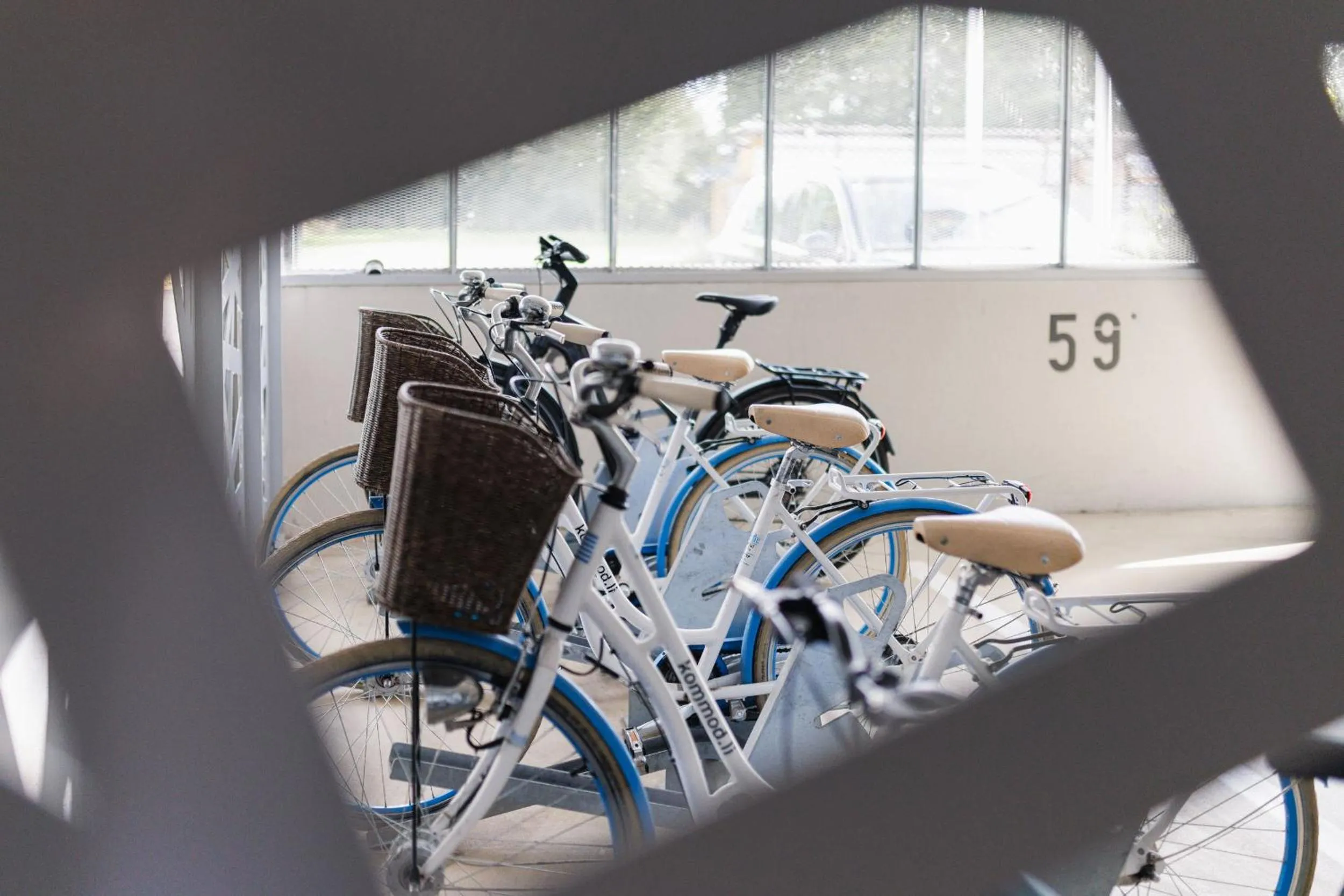 Cycling in Hotel kommod