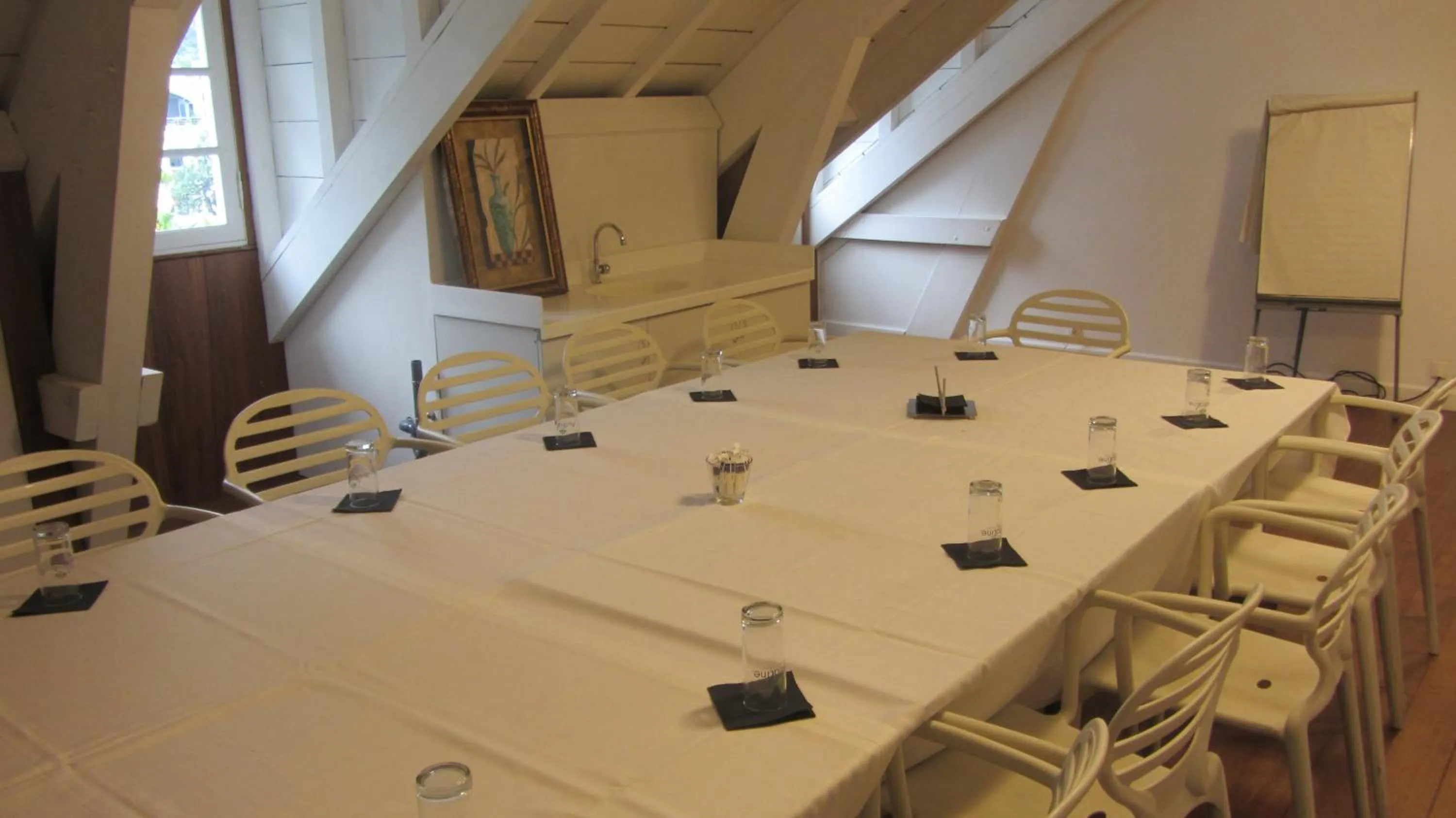 Meeting/conference room in Villa Angélique - Hôtel classé Monument Historique