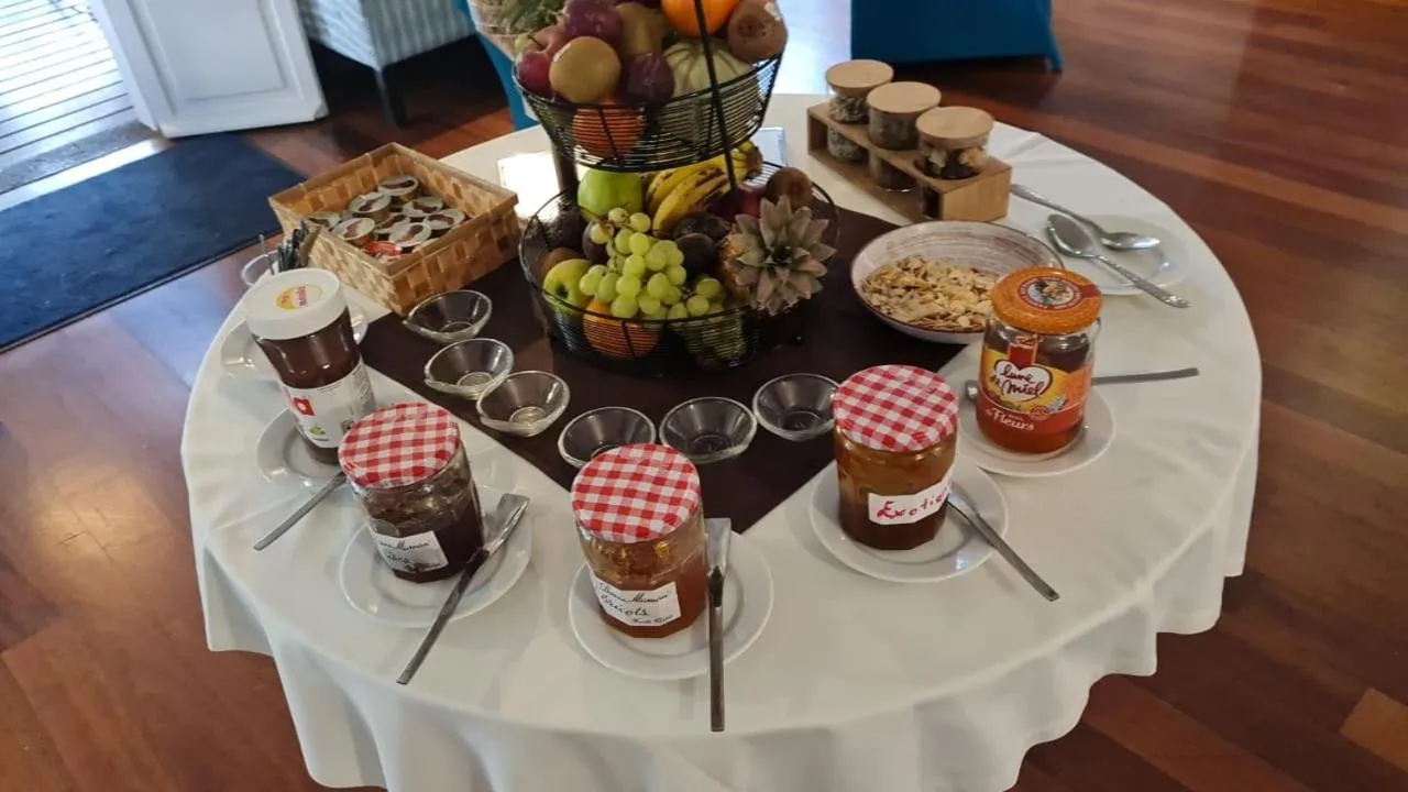 Breakfast in Villa Angélique - Hôtel classé Monument Historique