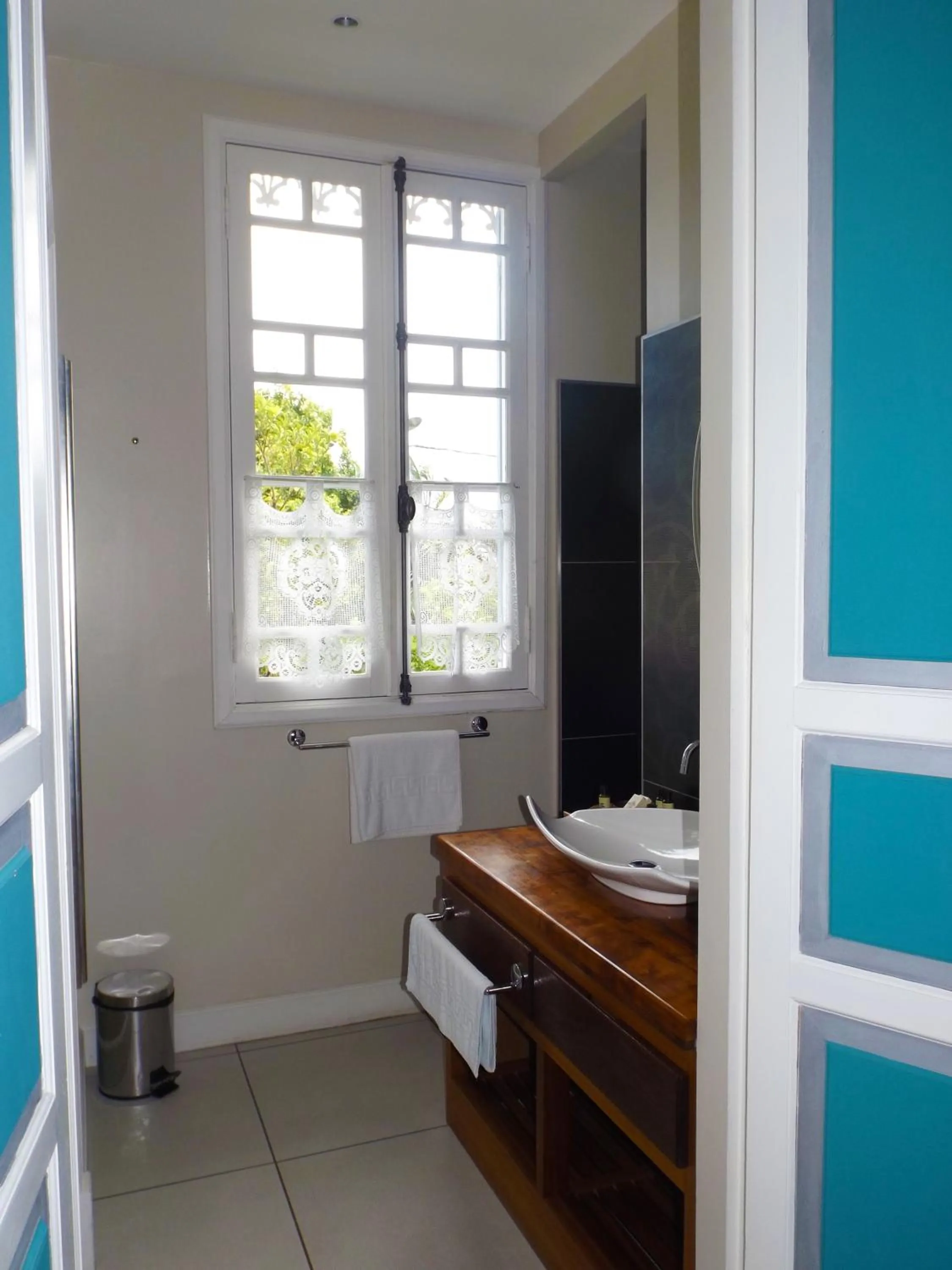Bathroom in Villa Angélique - Hôtel classé Monument Historique